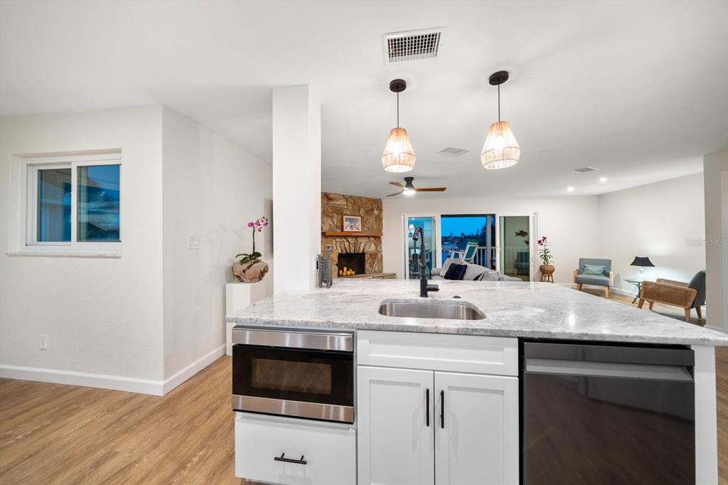 Indian Rocks Beach, Florida, 33785, United States, 2 Bedrooms Bedrooms, ,2 BathroomsBathrooms,Residential,For Sale,1993005