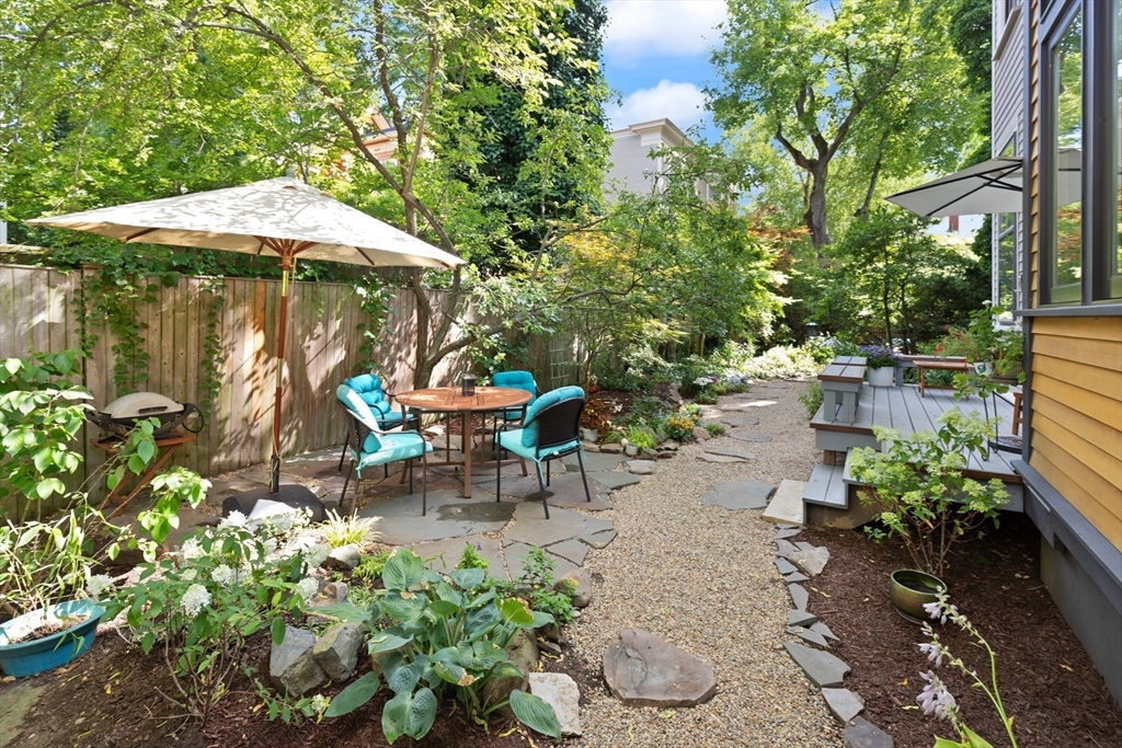 Cambridge, Massachusetts, 02138, United States, 5 Bedrooms Bedrooms, ,5 BathroomsBathrooms,Residential,For Sale,1908267