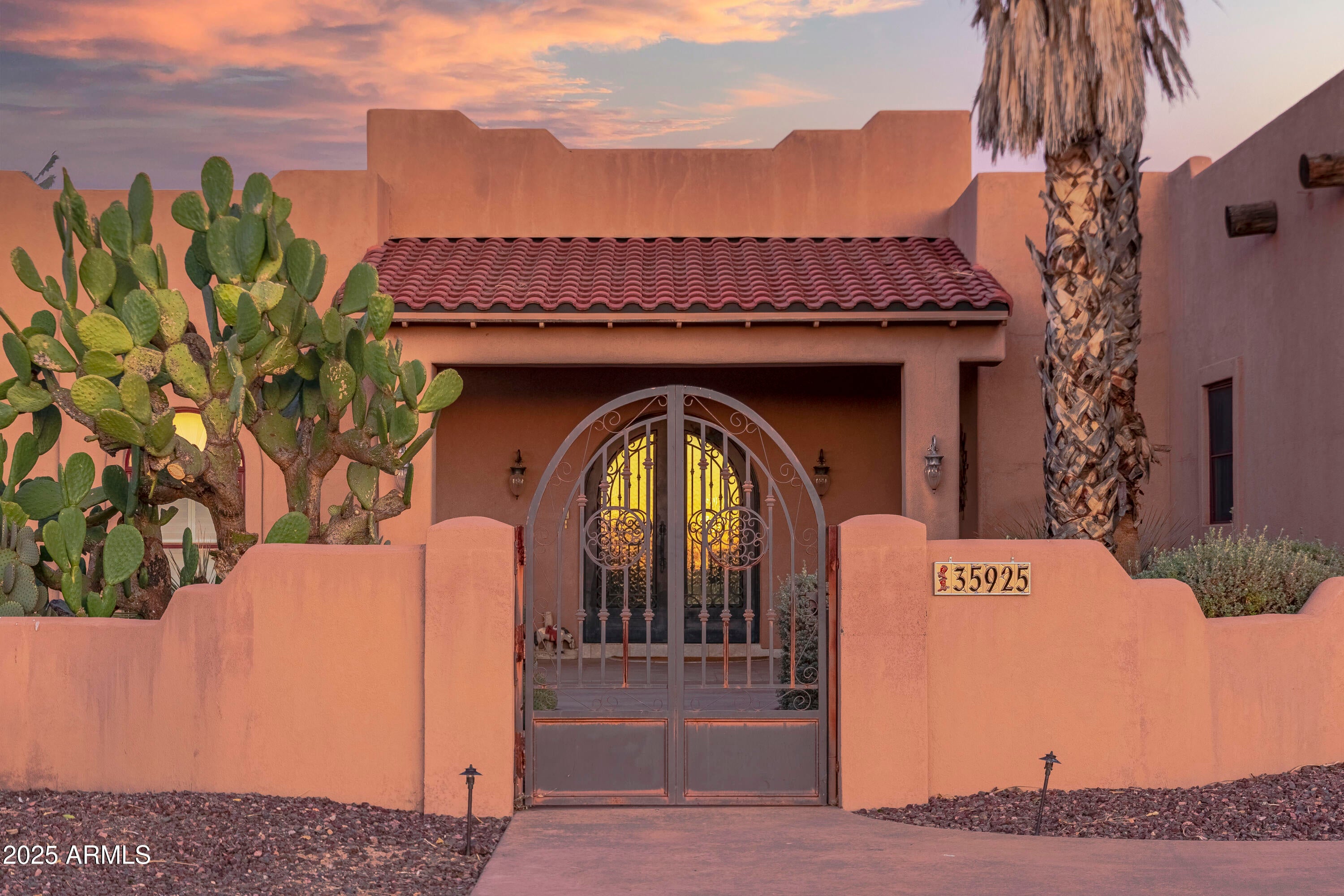 Wickenburg, Arizona, 85390, United States, 6 Bedrooms Bedrooms, ,4 BathroomsBathrooms,Residential,For Sale,1978720