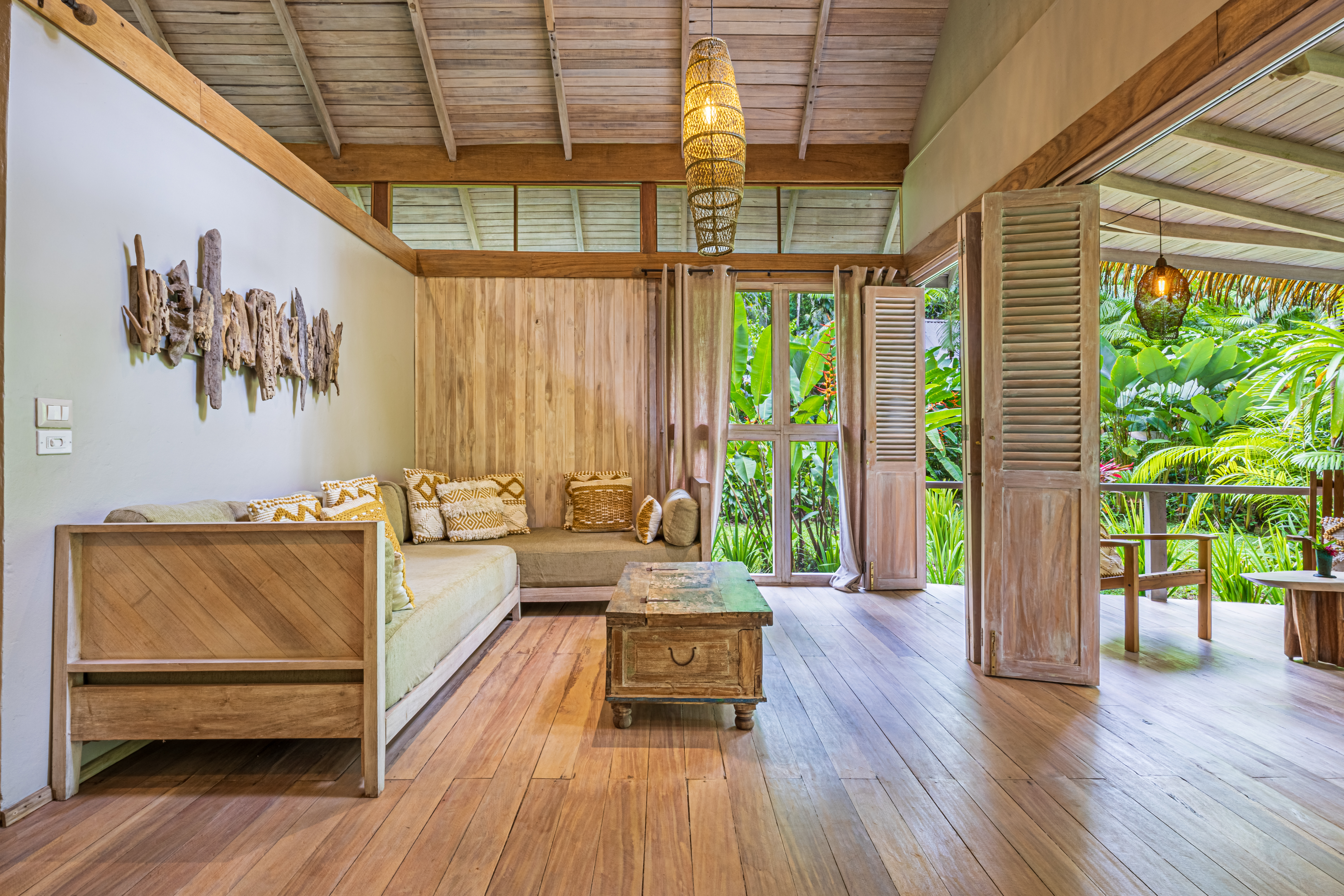 Golfito, Puntarenas, CR, 15 Bedrooms Bedrooms, ,13 BathroomsBathrooms,Residential,For Sale,1903279