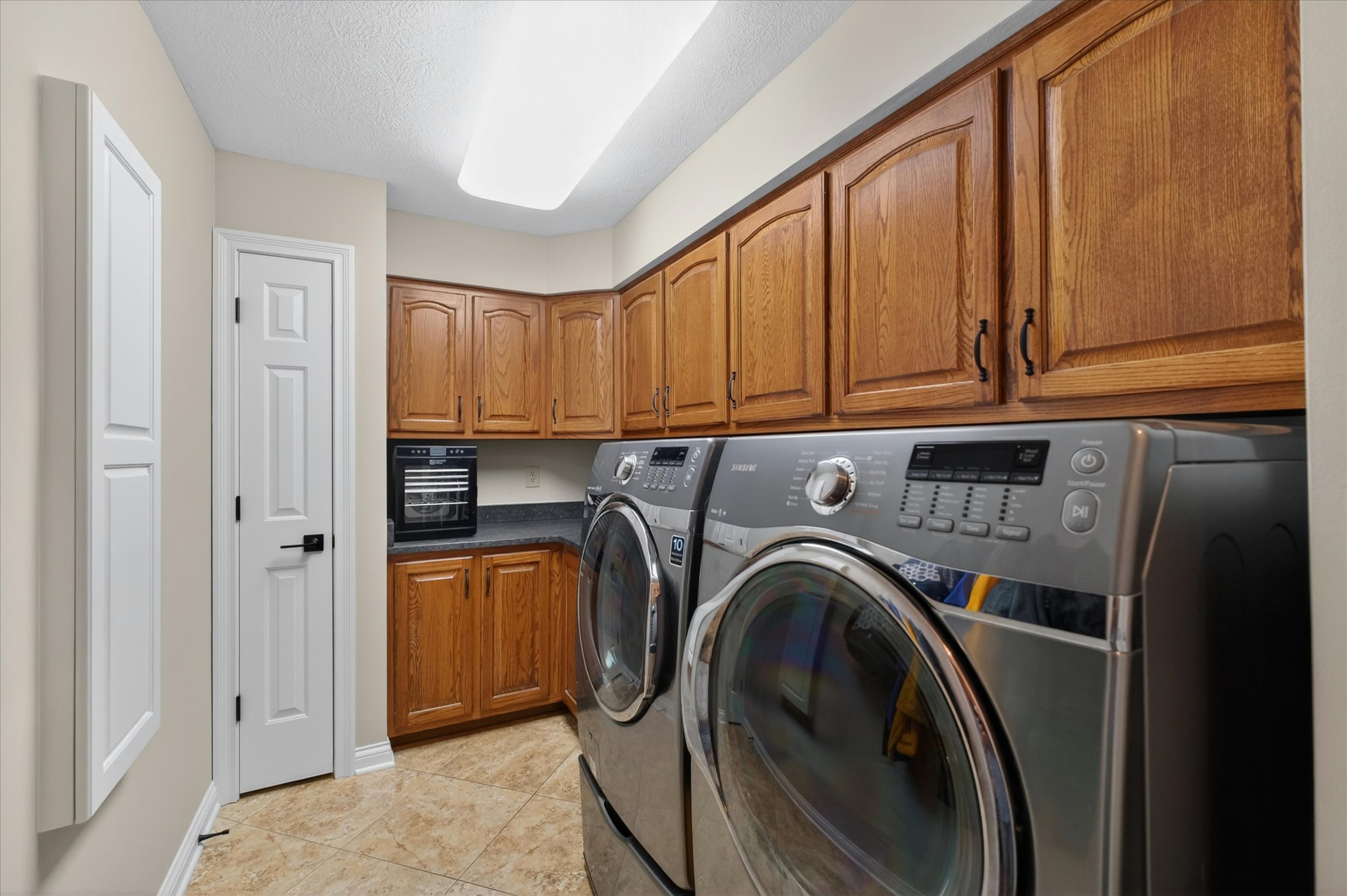  Updated Home on 2.85 Private Acres in Cicero - 物件實景