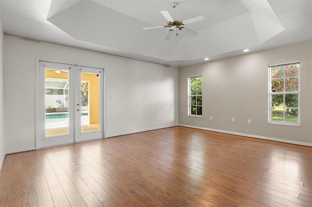 Lakeland, Florida, 33813, United States, 4 Bedrooms Bedrooms, ,4 BathroomsBathrooms,Residential,For Sale,1948005