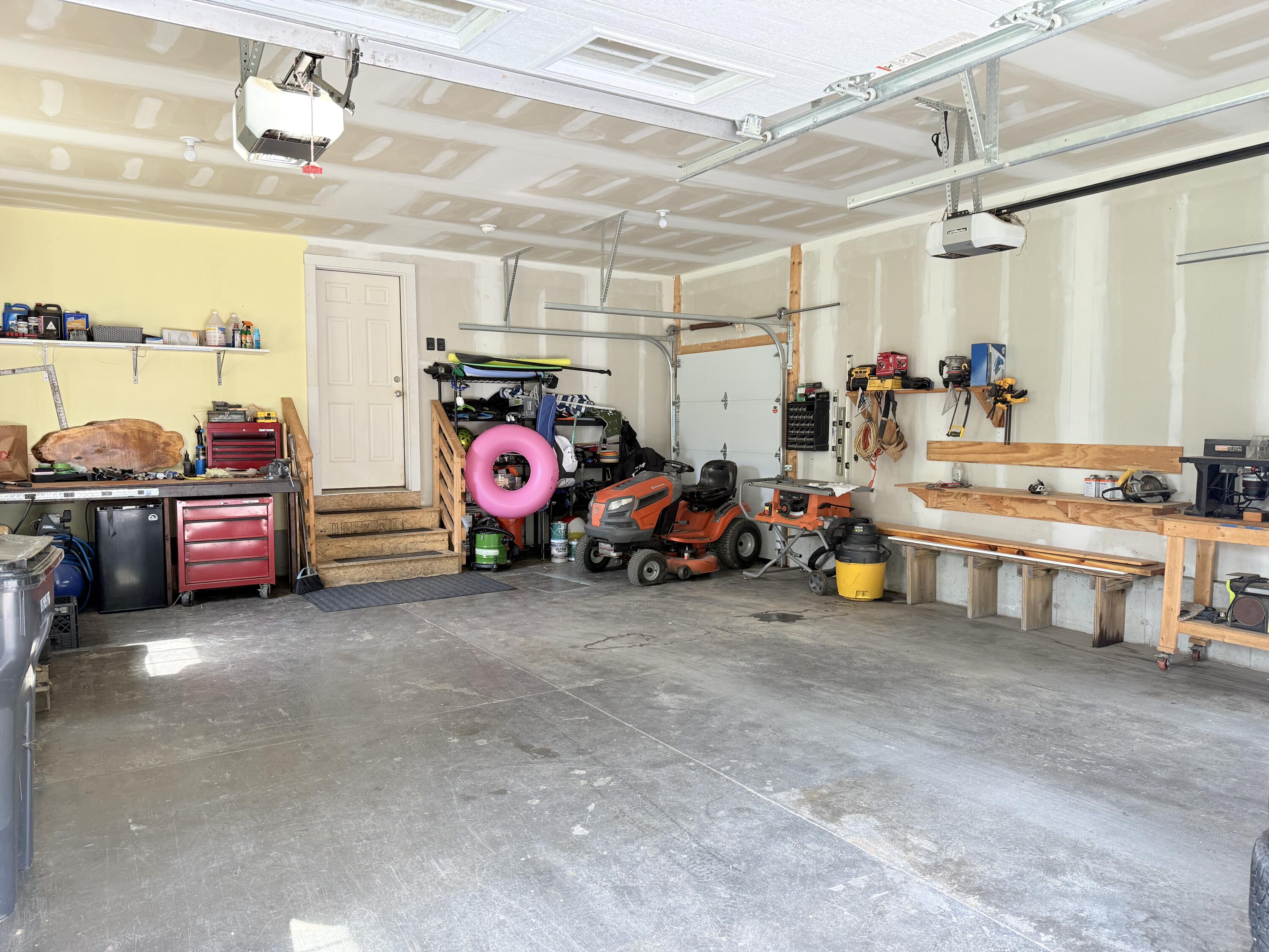 Kennebunk, Maine, 04043, United States, 3 Bedrooms Bedrooms, ,2 BathroomsBathrooms,Residential,For Sale,1897189