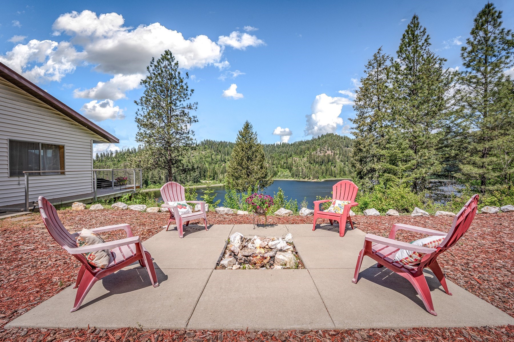  Lake Retreat on Private Acreage - 物件實景