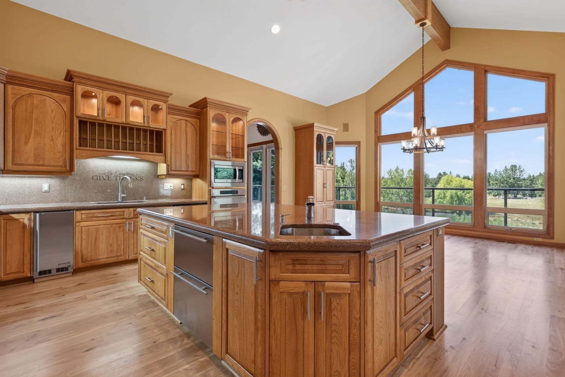  21955 Rickard Road Bend, OR 97702 - 物件實景