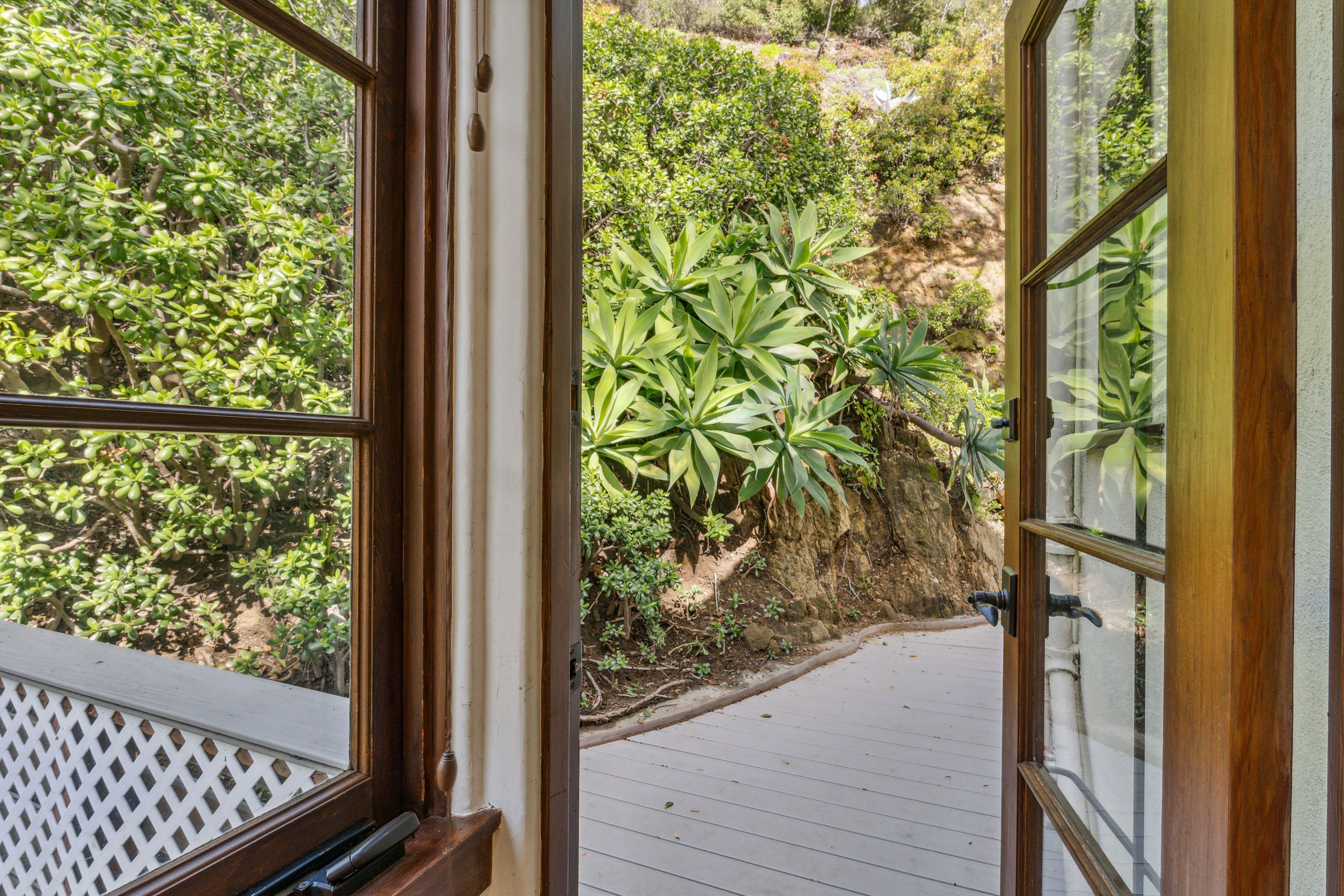  10037 Reevesbury Dr - 物件實景