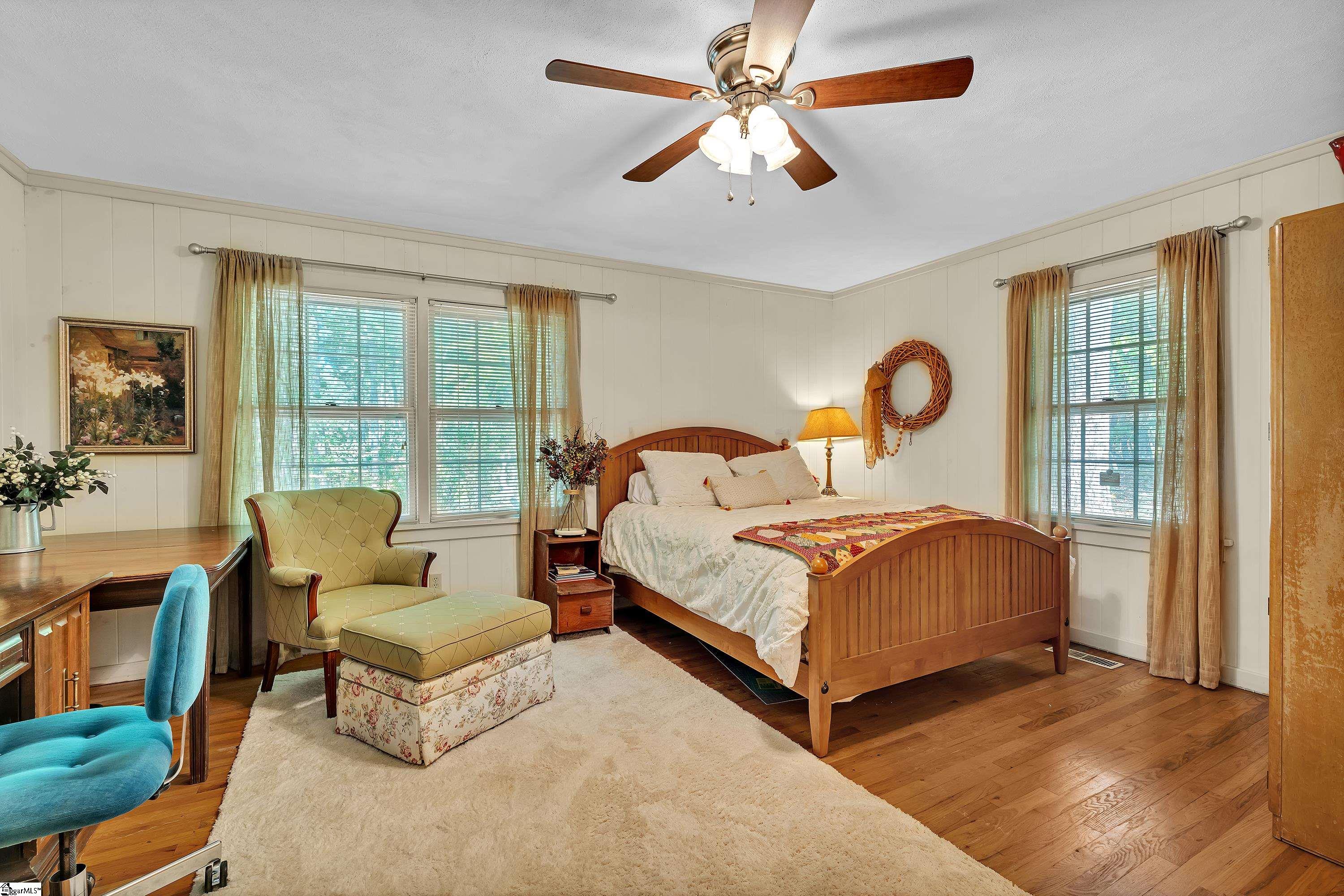 Landrum, South Carolina, 29356, United States, 3 Bedrooms Bedrooms, ,3 BathroomsBathrooms,Residential,For Sale,1948033