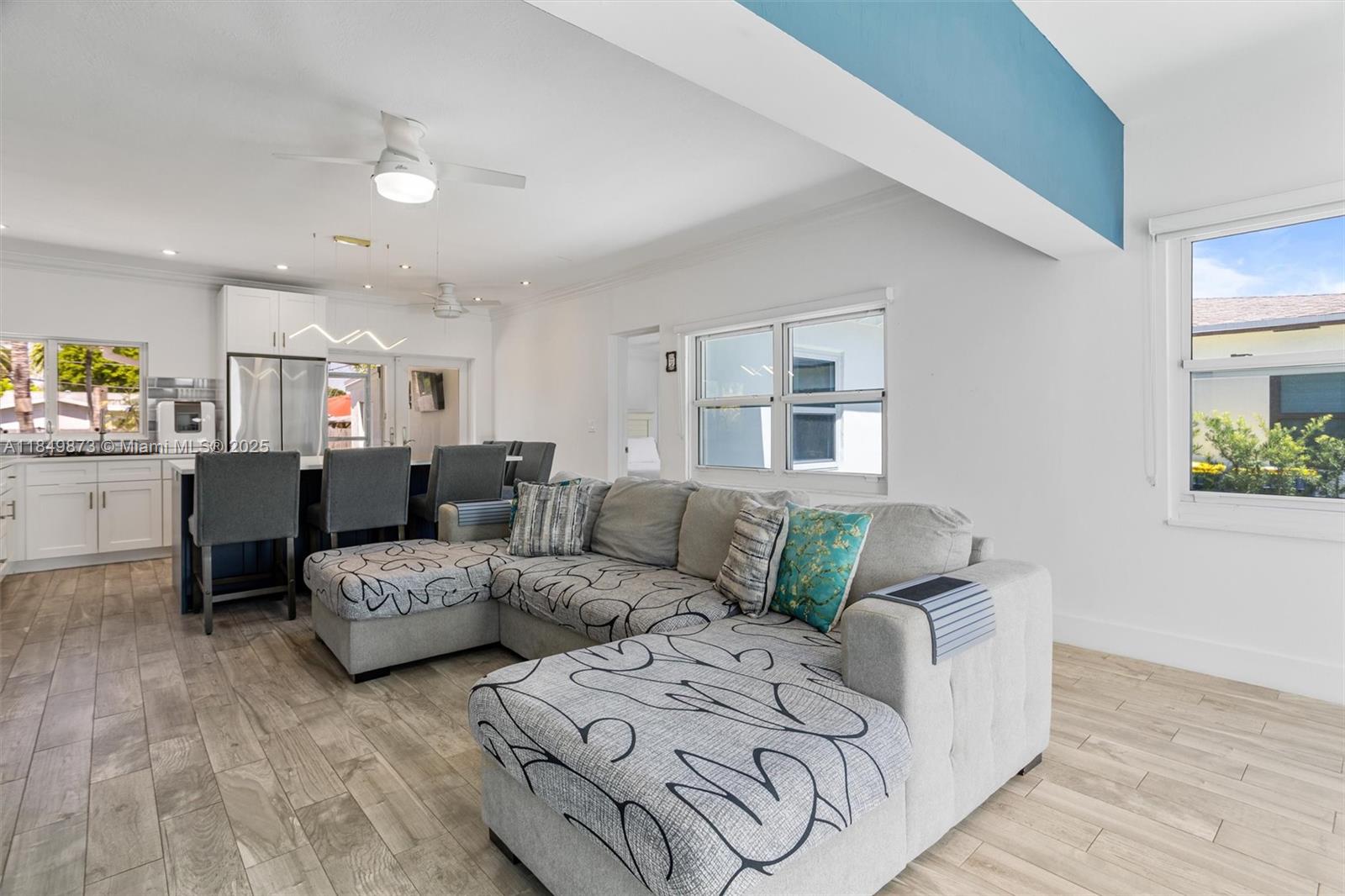 Dania Beach, Florida, 33004, United States, 3 Bedrooms Bedrooms, ,2 BathroomsBathrooms,Residential,For Sale,1907559