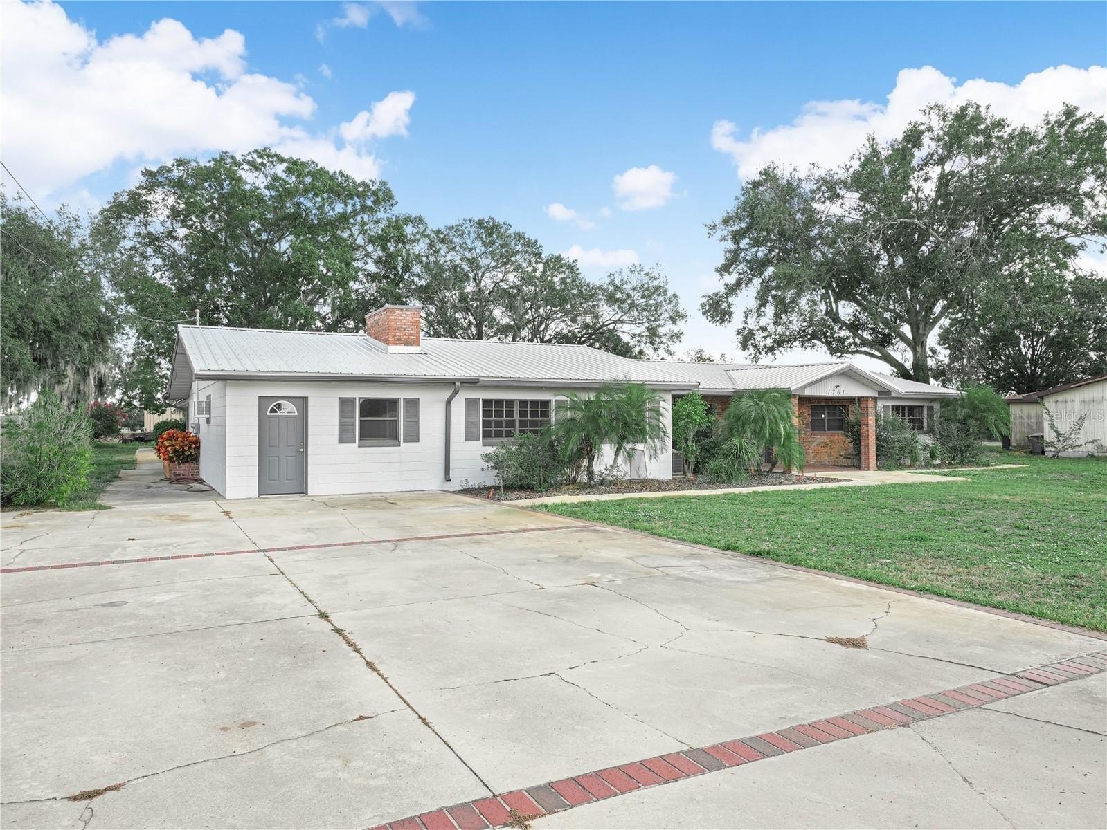 FROSTPROOF, Florida, 33843, United States, 6 Bedrooms Bedrooms, ,3 BathroomsBathrooms,Residential,For Sale,2006124