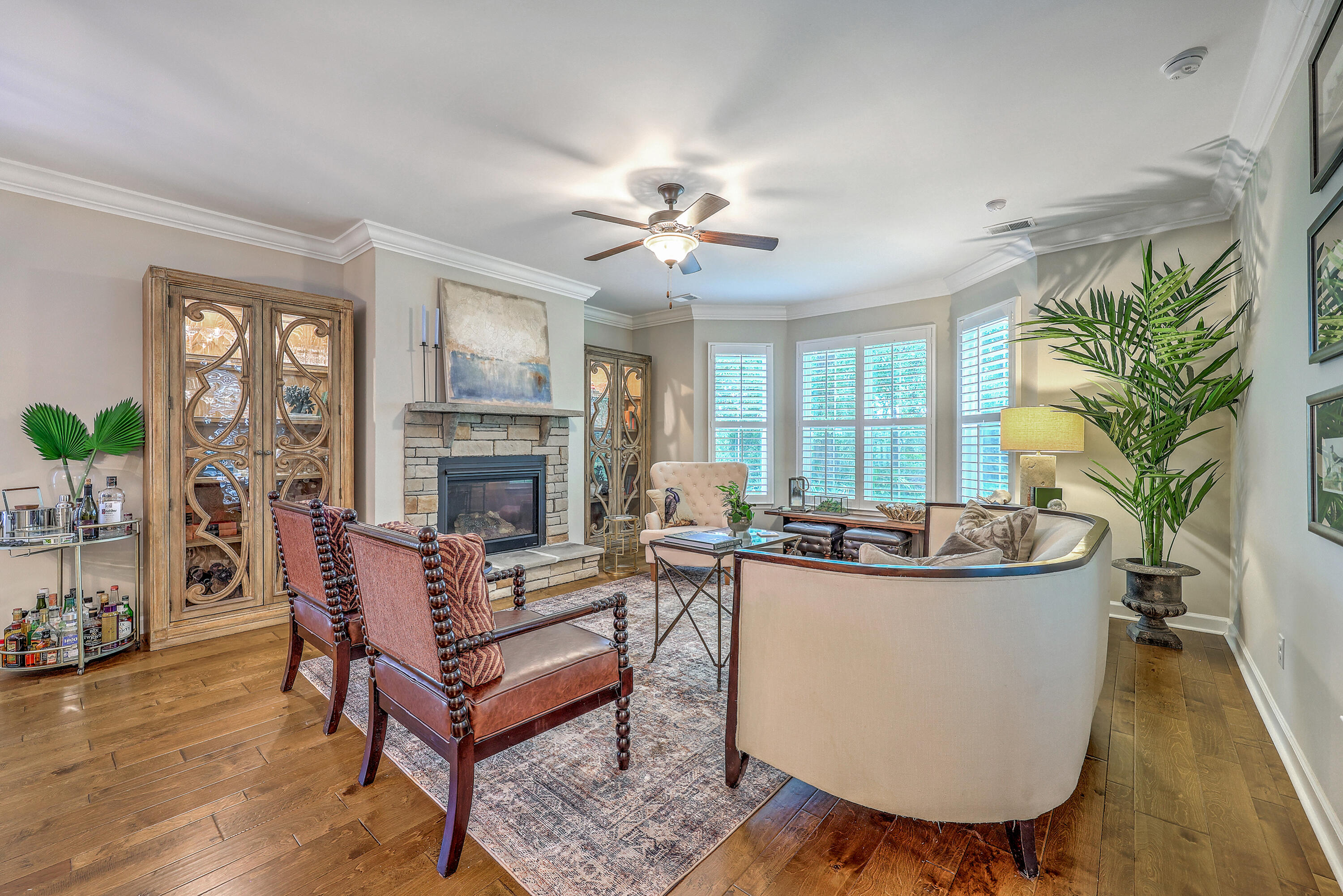 Charleston, South Carolina, 29414, United States, 4 Bedrooms Bedrooms, ,4 BathroomsBathrooms,Residential,For Sale,1895011