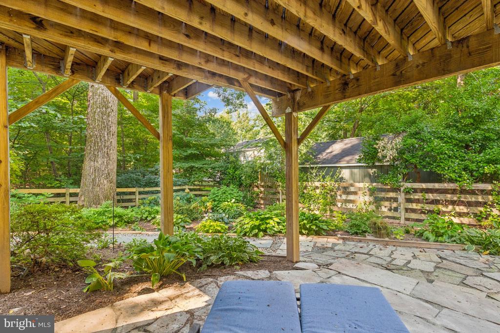 Fairfax, Virginia, 22030, United States, 3 Bedrooms Bedrooms, ,3 BathroomsBathrooms,Residential,For Sale,1904338