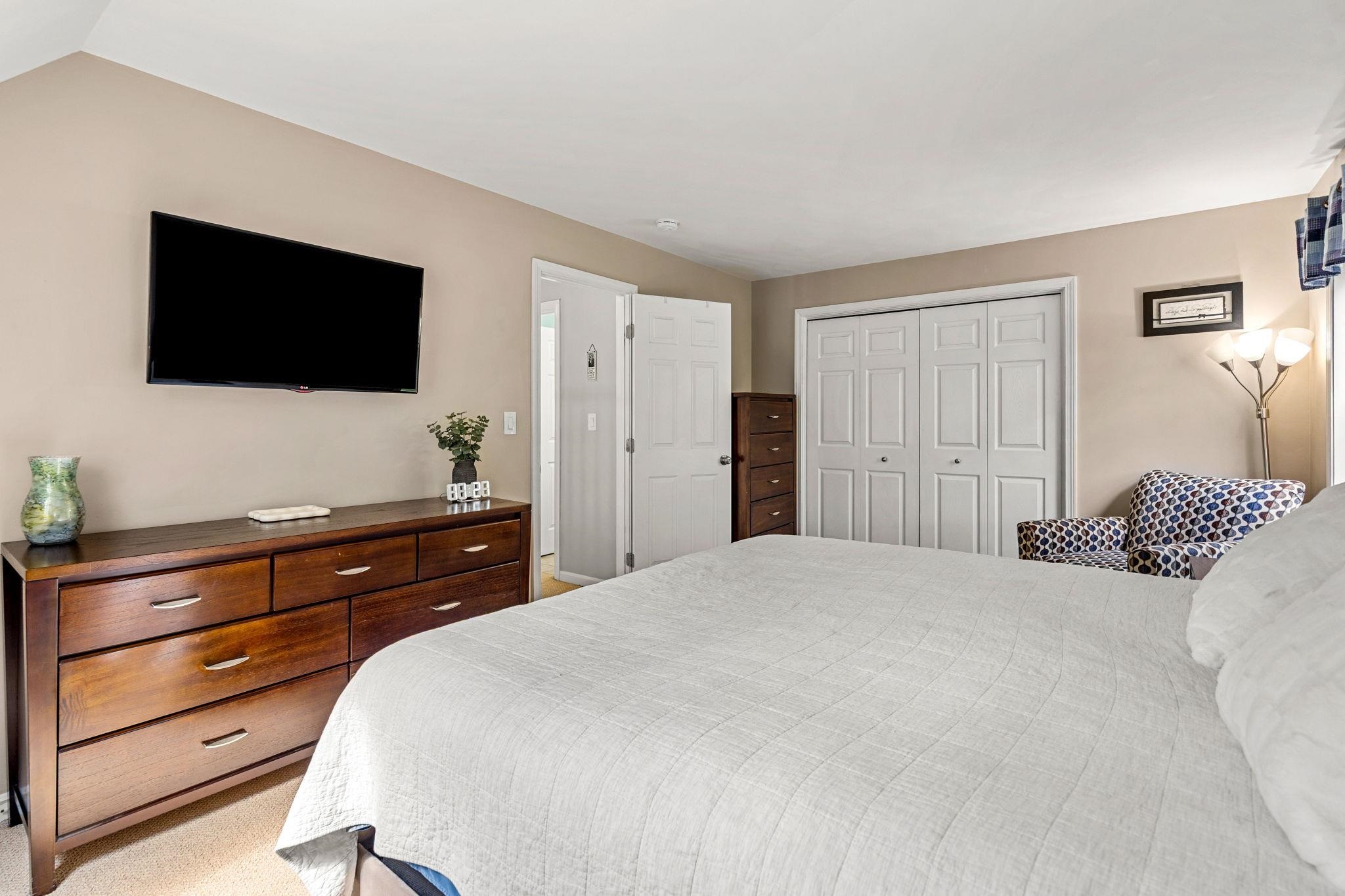 Derry, New Hampshire, 03038, United States, 3 Bedrooms Bedrooms, ,2 BathroomsBathrooms,Residential,For Sale,1927202