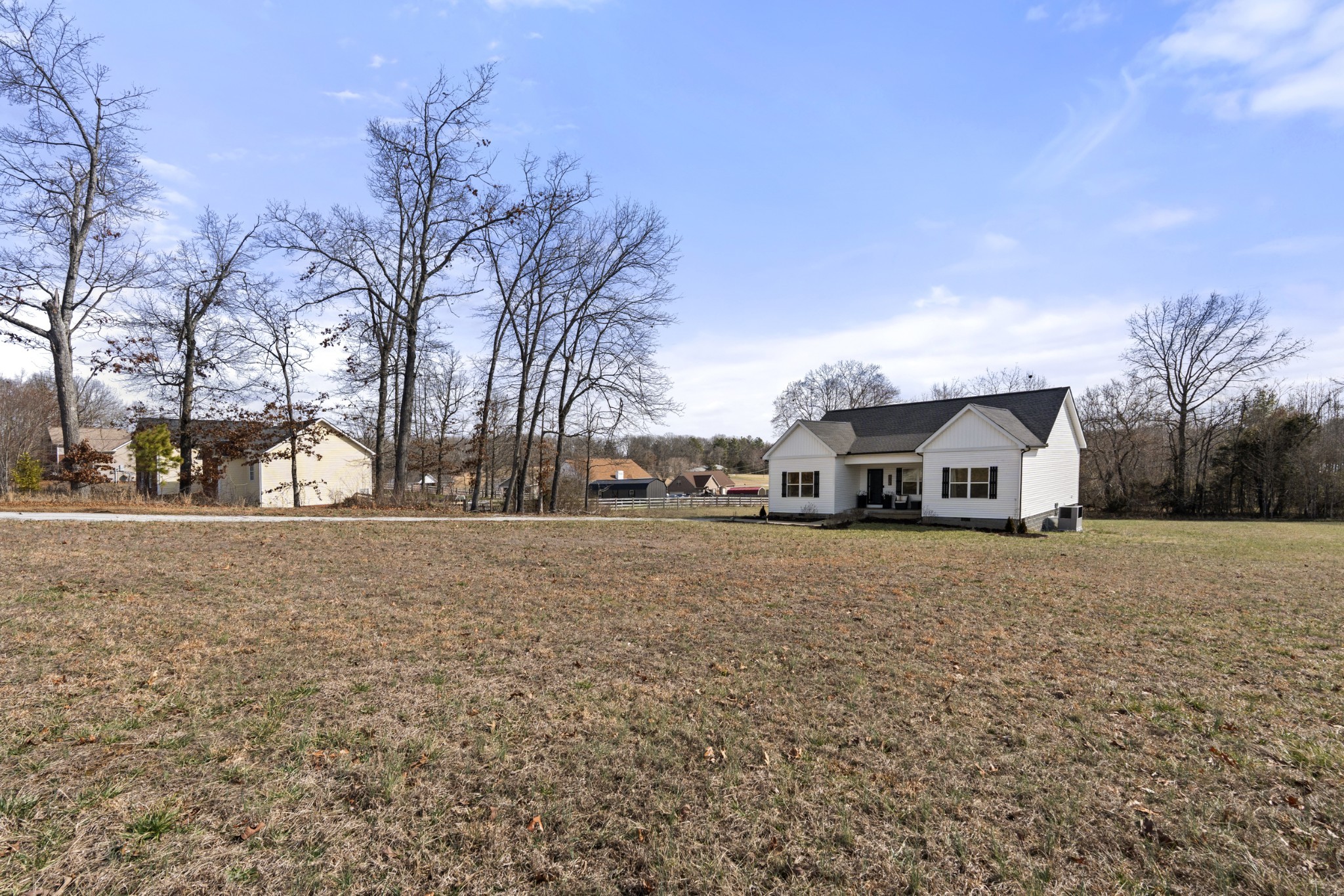  1007 Edgewood Dr, Dickson, TN, 37055 - 物件實景