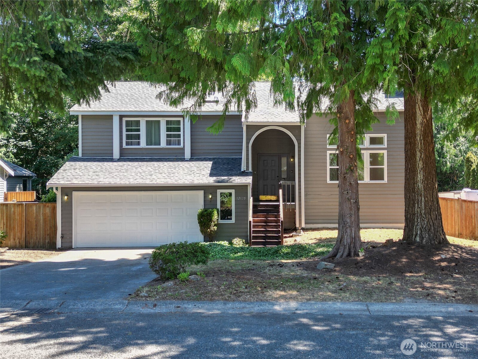Everett, Washington, 98208, United States, 4 Bedrooms Bedrooms, ,3 BathroomsBathrooms,Residential,For Sale,1920302