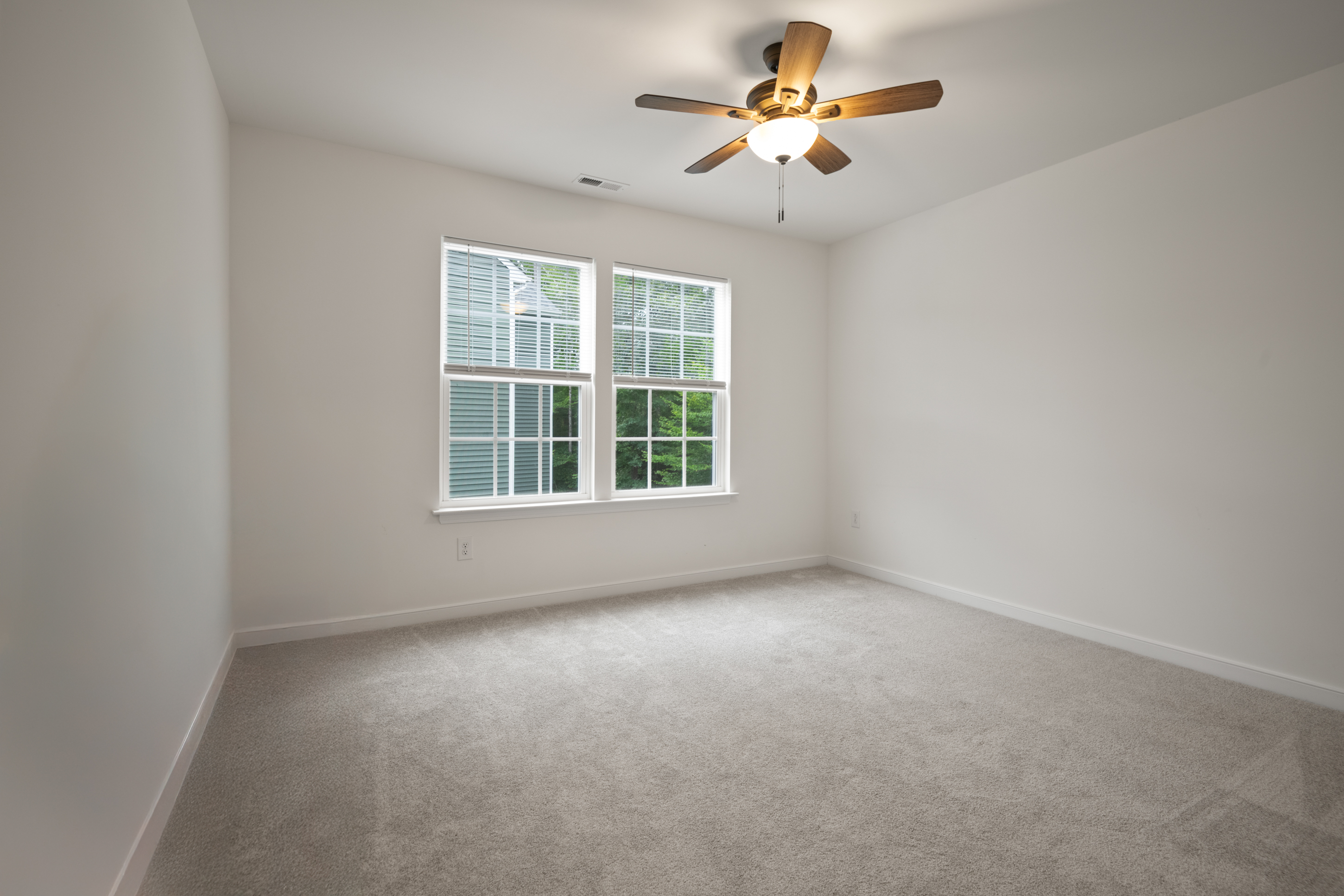 Moseley, Virginia, 23120, United States, 5 Bedrooms Bedrooms, ,3 BathroomsBathrooms,Residential,For Sale,1915307
