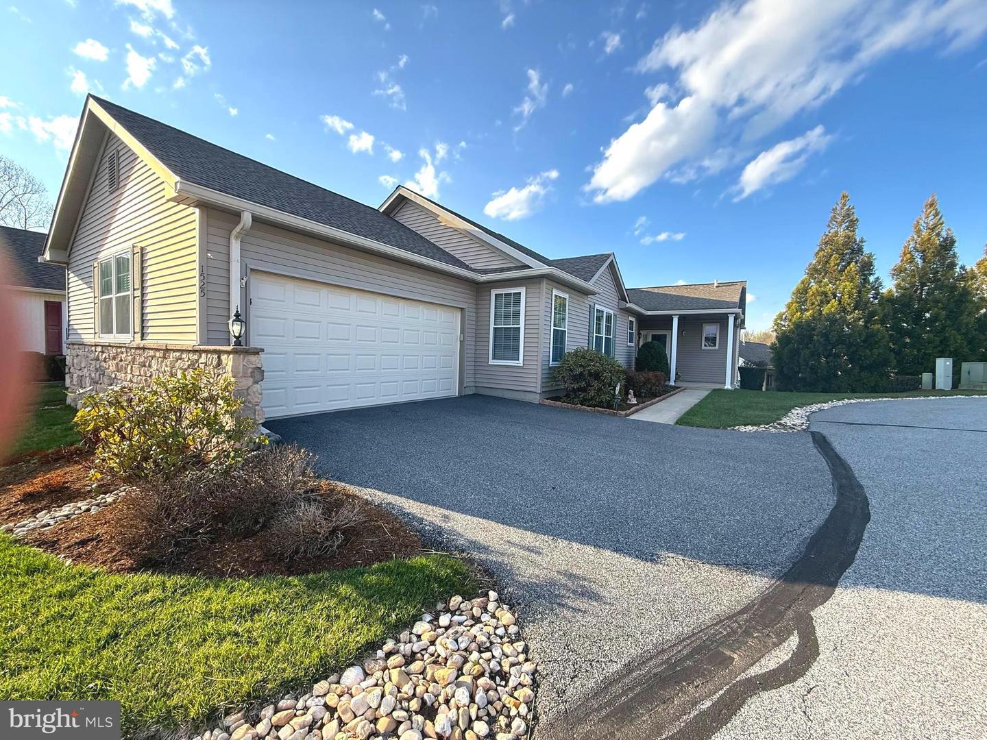 Glen Mills, Pennsylvania, 19342, United States, 3 Bedrooms Bedrooms, ,4 BathroomsBathrooms,Residential,For Sale,2048975