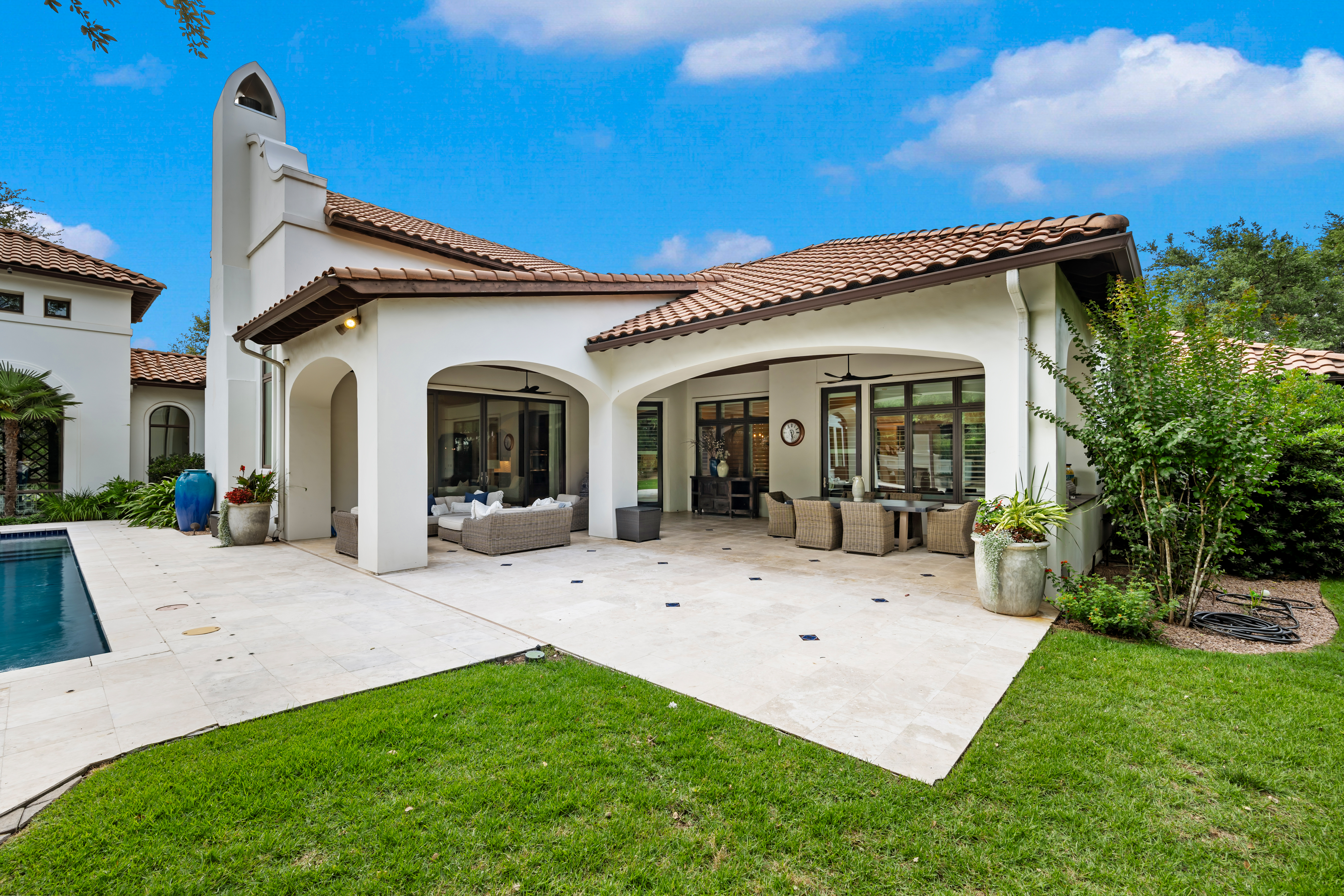  Defined By Timeless Santa Barbara Architecture And Exceptional Craftsmanship - 物件實景