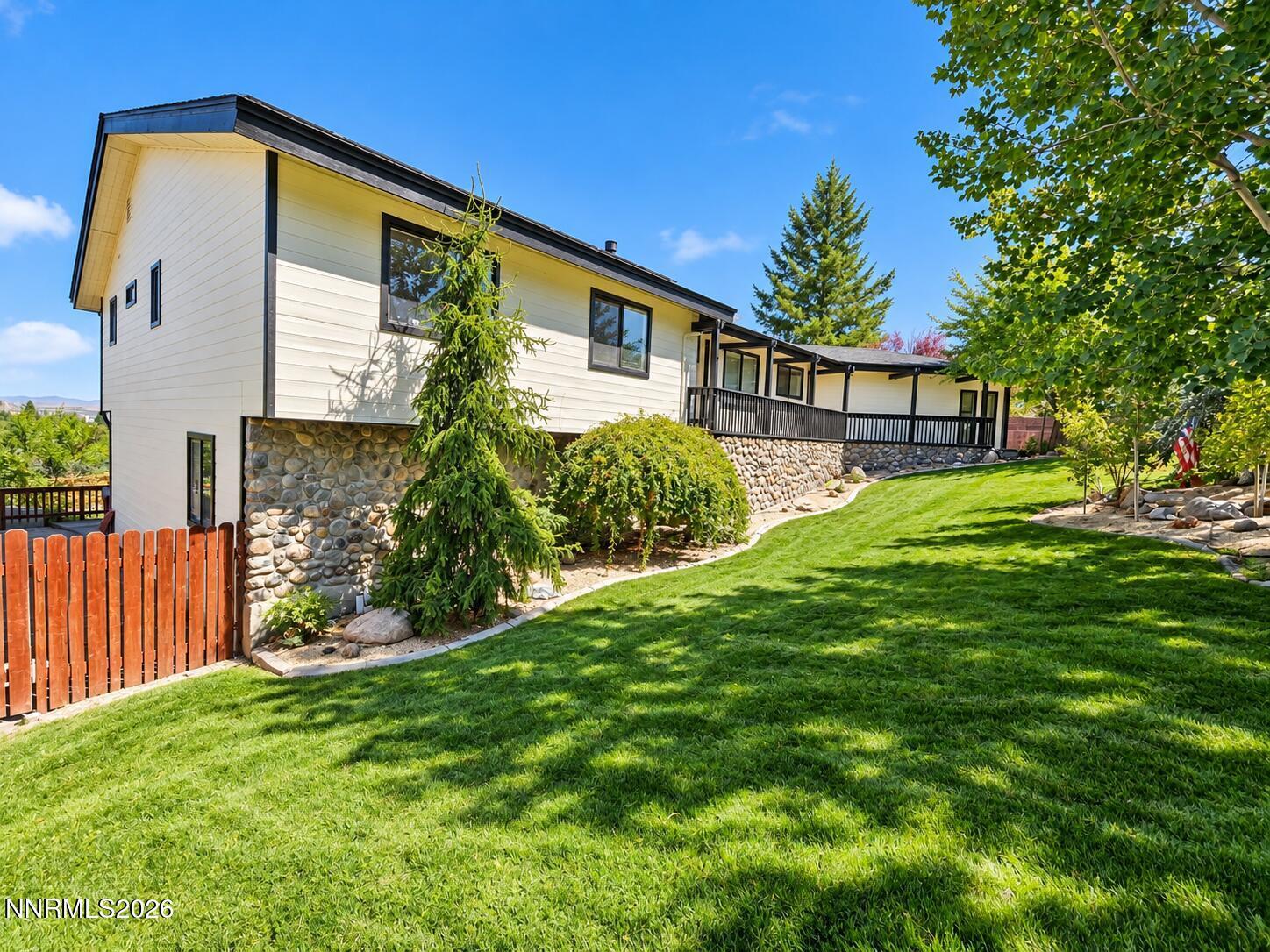 Rustic Manor Cir, Reno, NV 89509