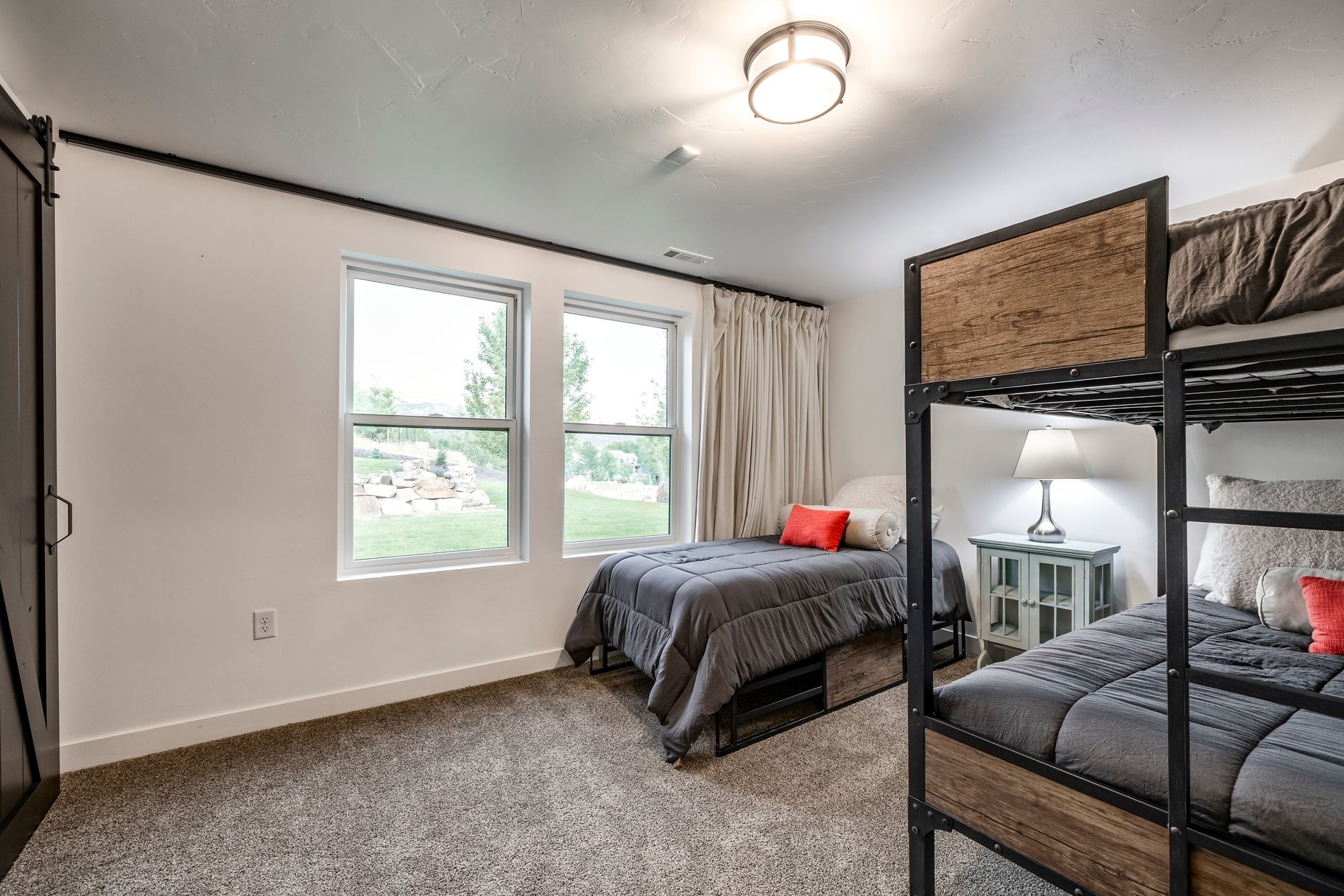  Unparalleled Value in River Meadows Ranch with Heated 3-Car & RV Garage - 物件實景