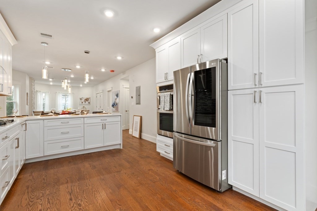 Somerville, Massachusetts, 02144, United States, 2 Bedrooms Bedrooms, ,2 BathroomsBathrooms,Residential,For Sale,1921483