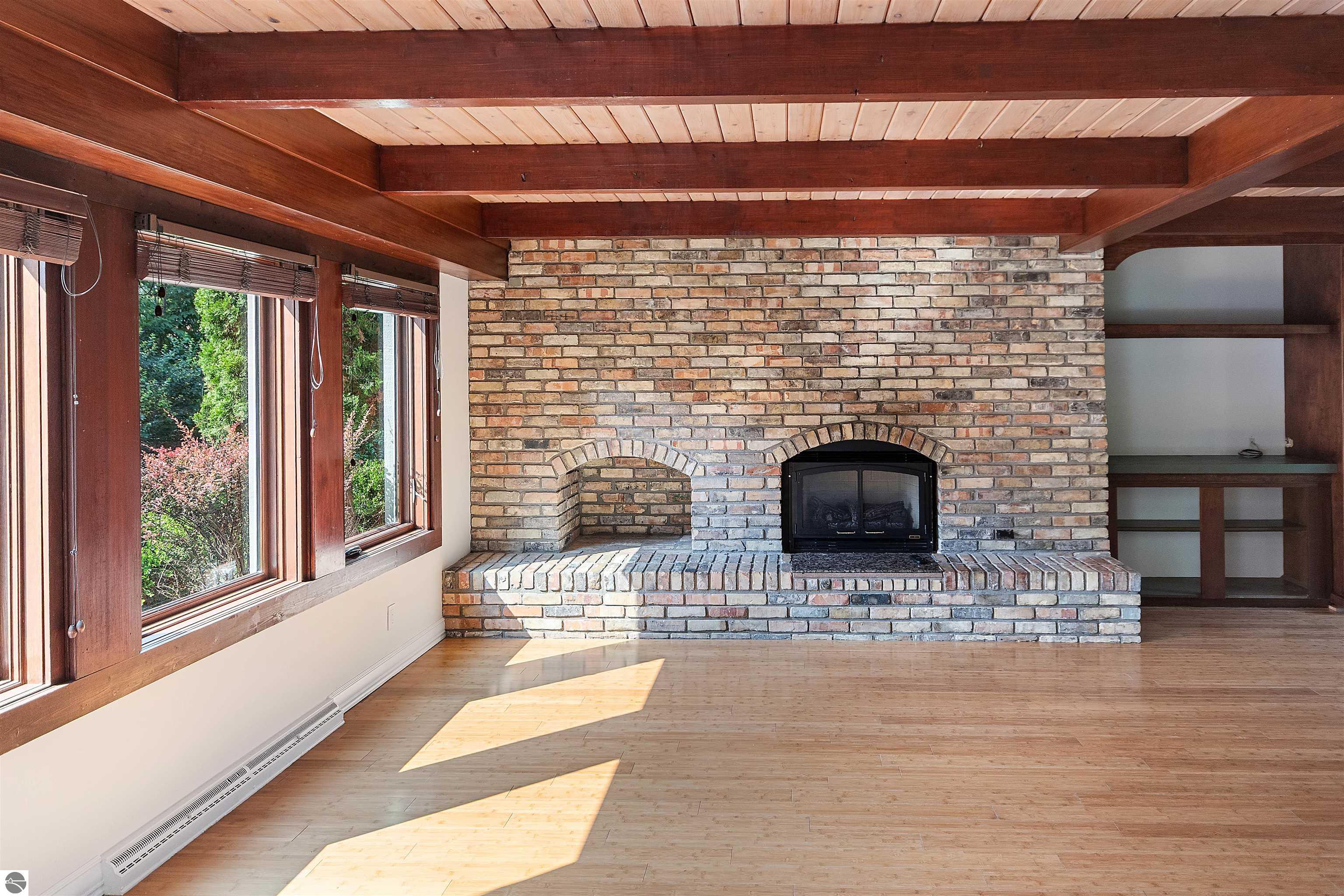 Traverse City, Michigan, 49686, United States, 4 Bedrooms Bedrooms, ,2 BathroomsBathrooms,Residential,For Sale,1908664