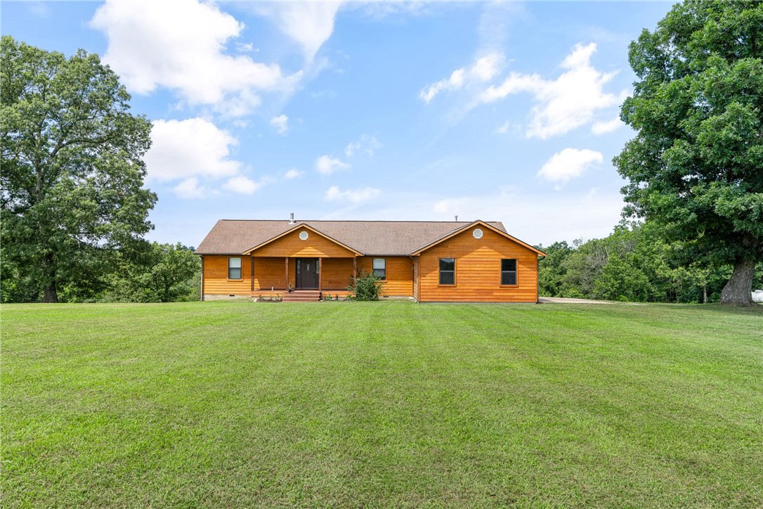 Huntsville, Arkansas, 72740, United States, 3 Bedrooms Bedrooms, ,4 BathroomsBathrooms,Residential,For Sale,1907713