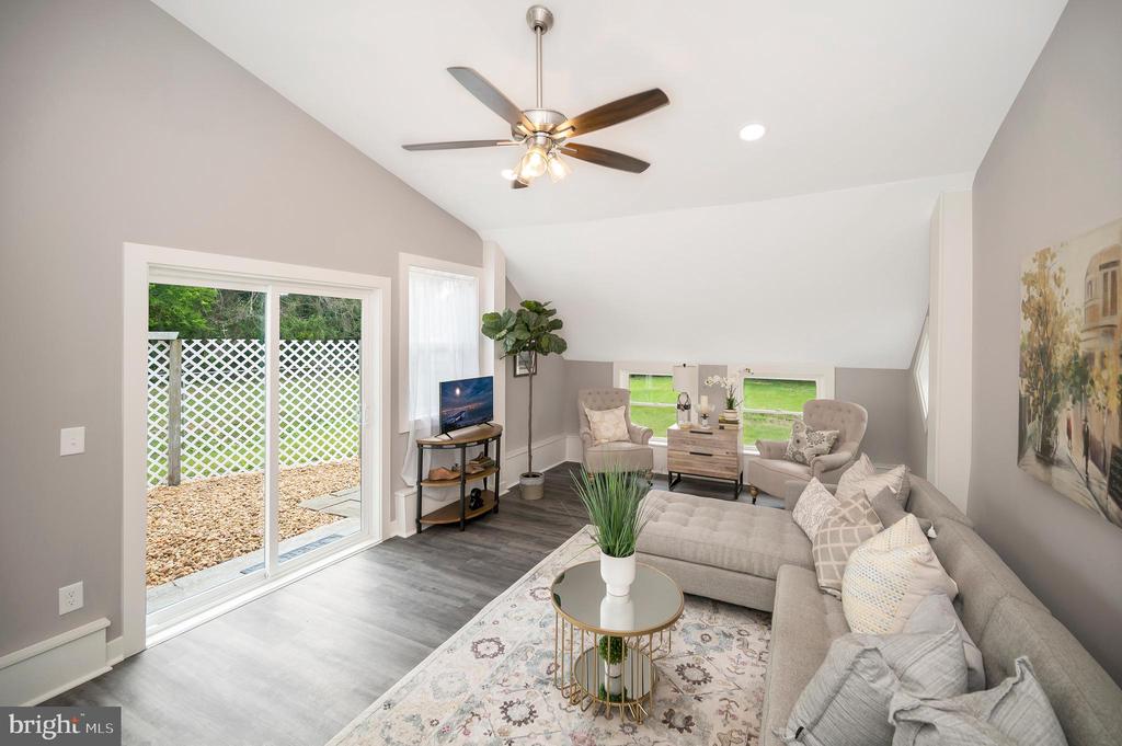 Fredericksburg, Virginia, 22401, United States, 4 Bedrooms Bedrooms, ,3 BathroomsBathrooms,Residential,For Sale,1916037