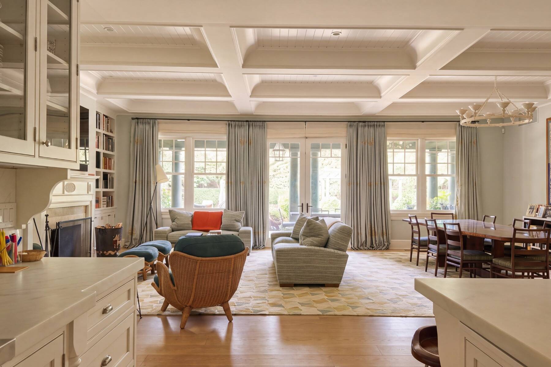  Grand Scale, Quiet Elegance in Wainscott - 物件實景