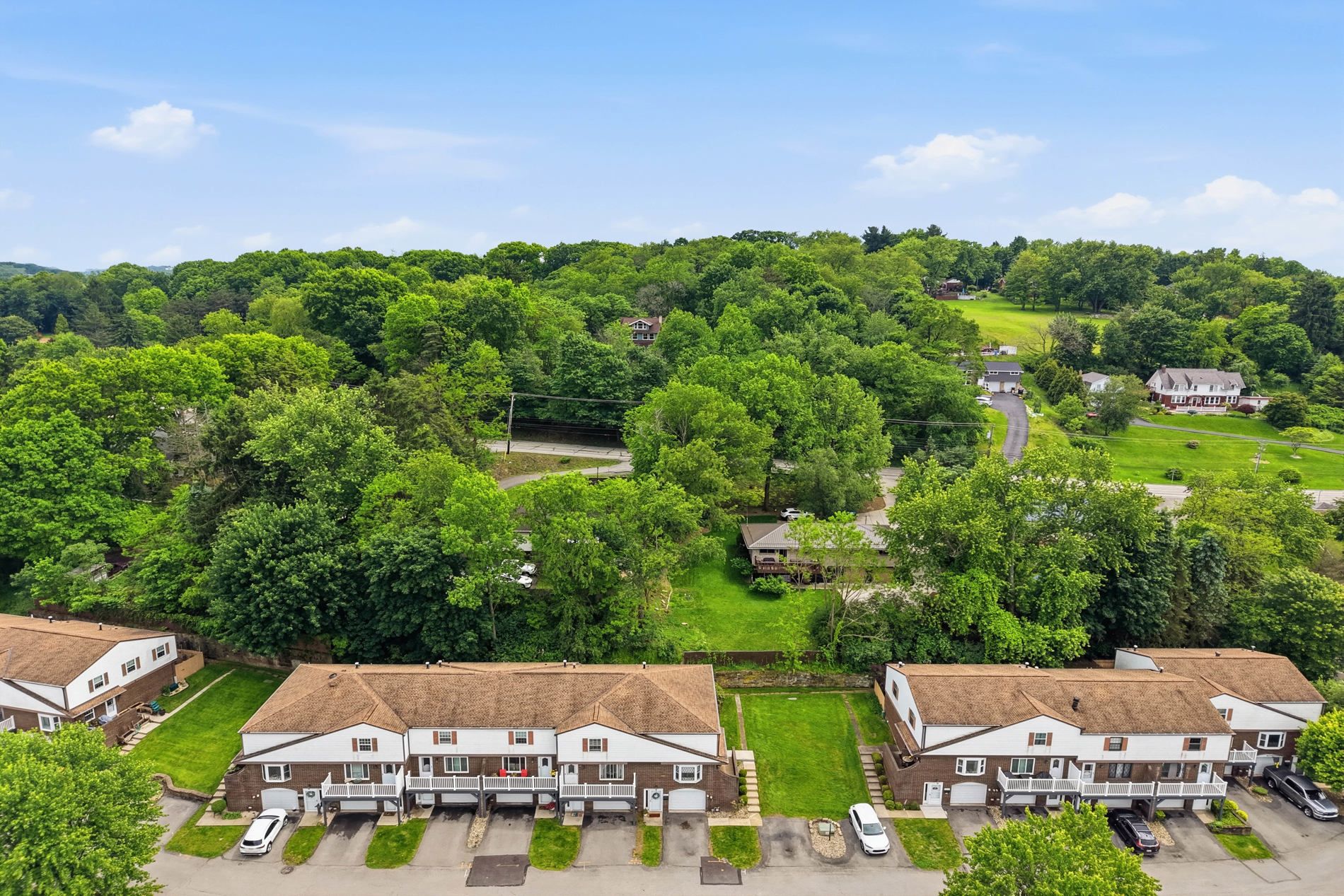  907 Camelot Drive, Pittsburgh, PA 15237 - 物件實景