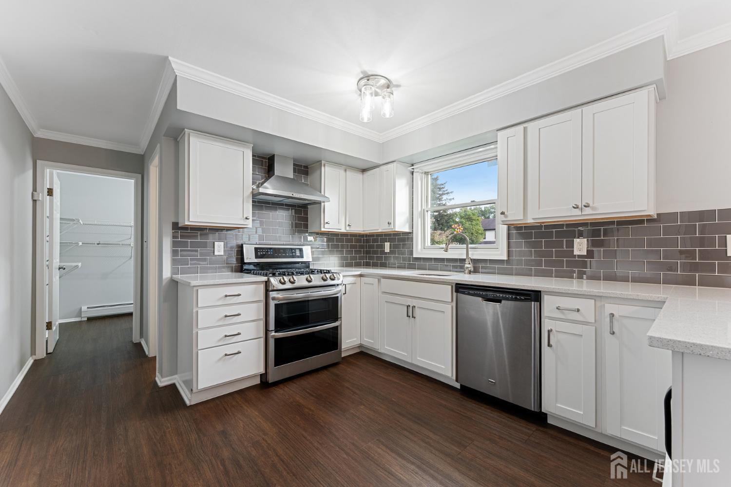 Middlesex, New Jersey, 08846, United States, 4 Bedrooms Bedrooms, ,3 BathroomsBathrooms,Residential,For Sale,1968933