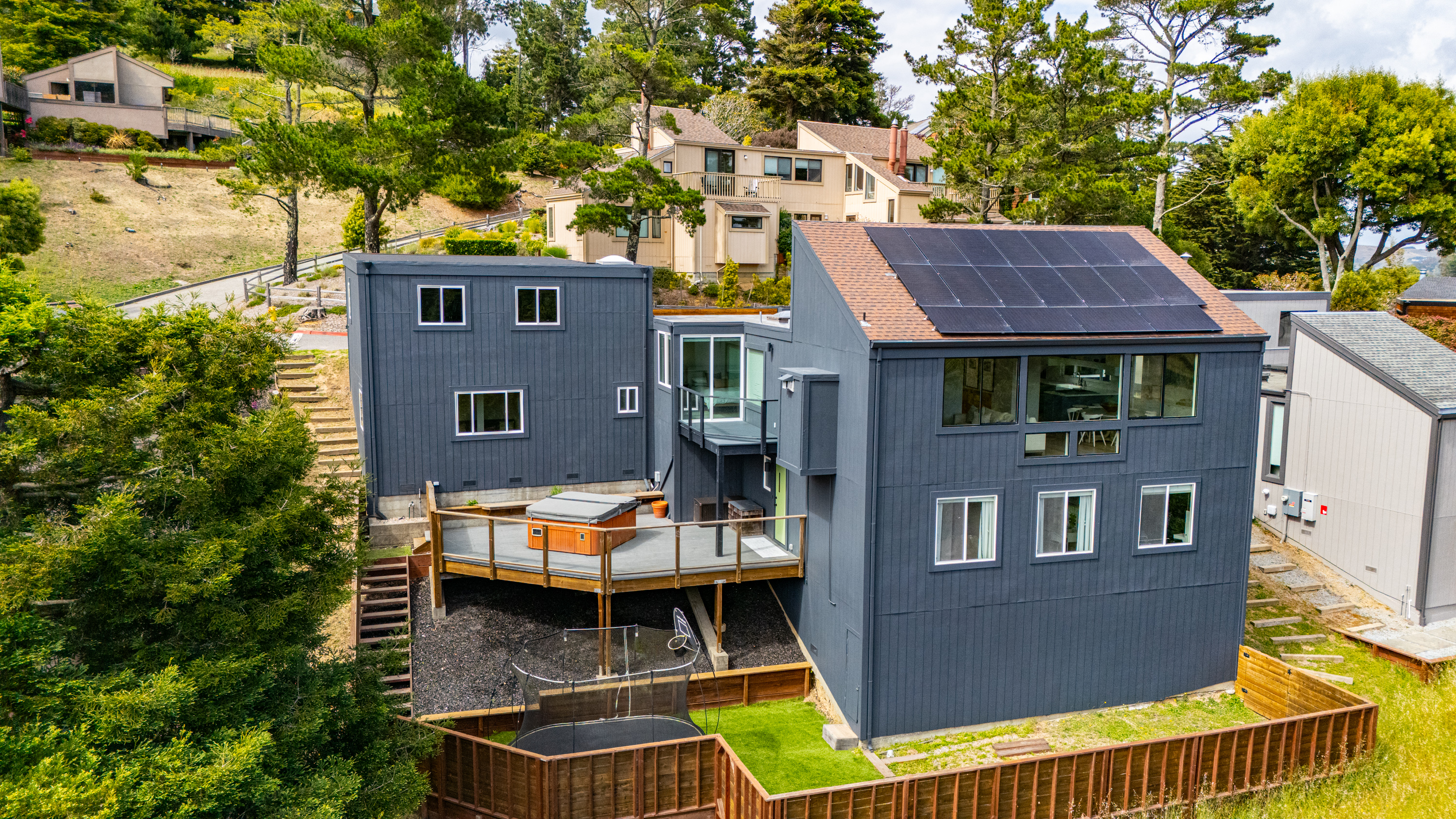  Contempary Hillside Living - 物件實景