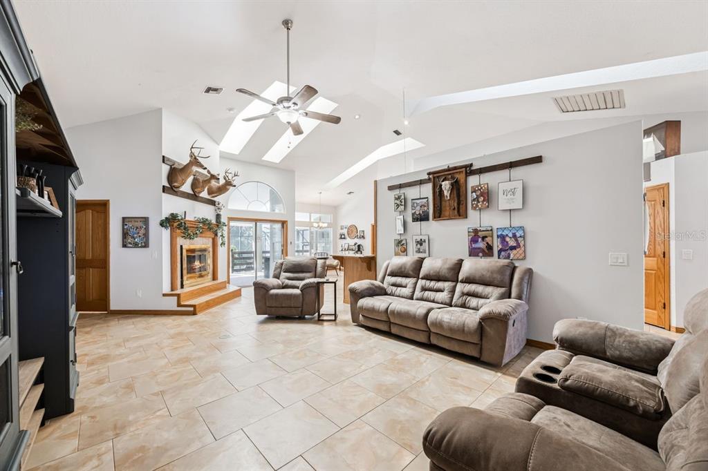 Sorrento, Florida, 32776, United States, 4 Bedrooms Bedrooms, ,3 BathroomsBathrooms,Residential,For Sale,1992093