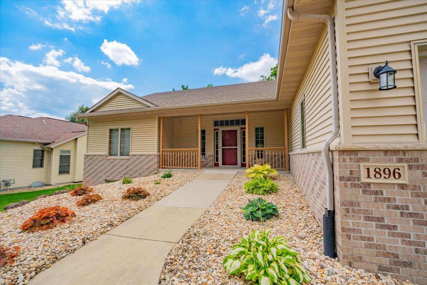 Cross Plains, Wisconsin, 53528, United States, 4 Bedrooms Bedrooms, ,3 BathroomsBathrooms,Residential,For Sale,1914222