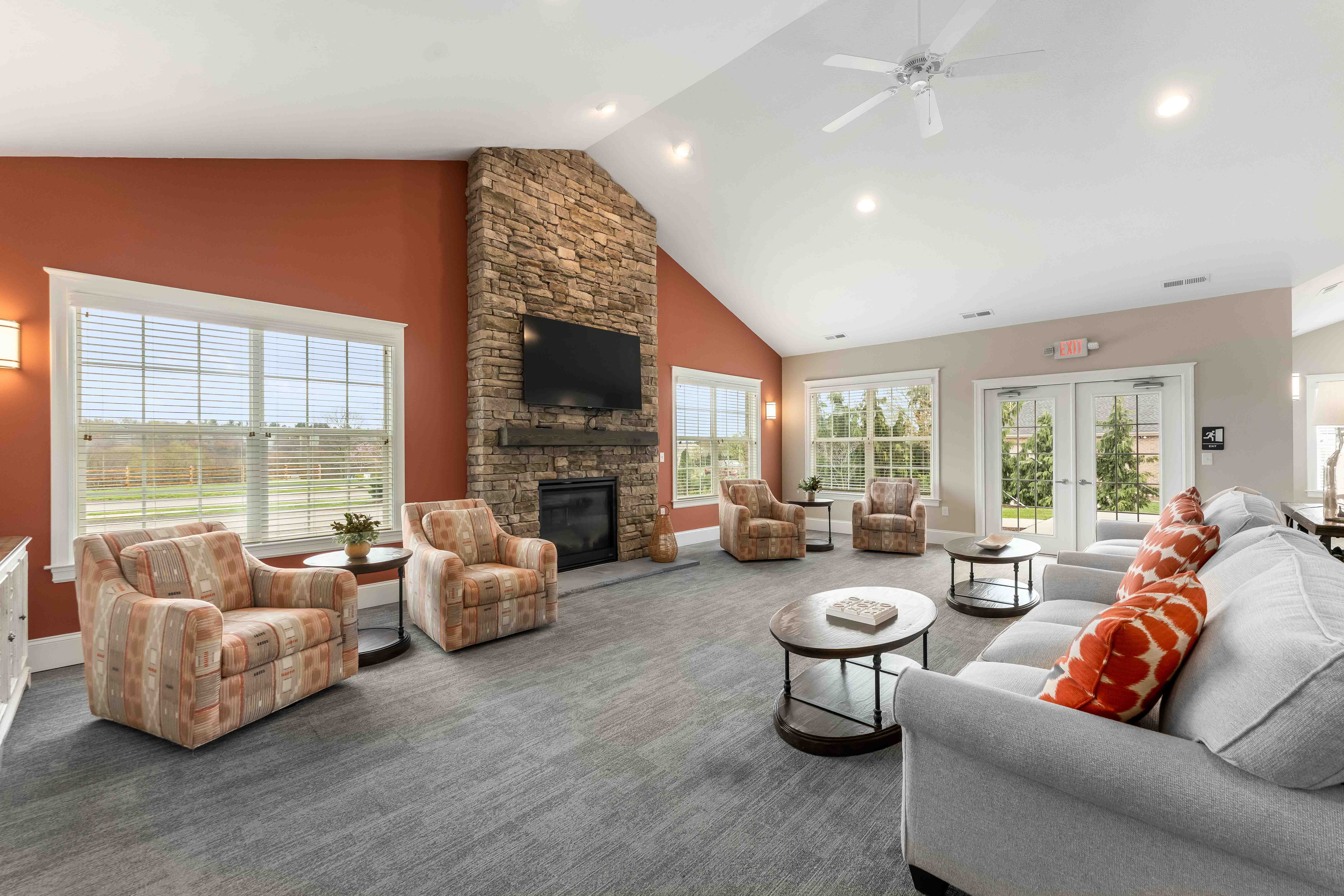  2003 South Links Avenue - 物件實景