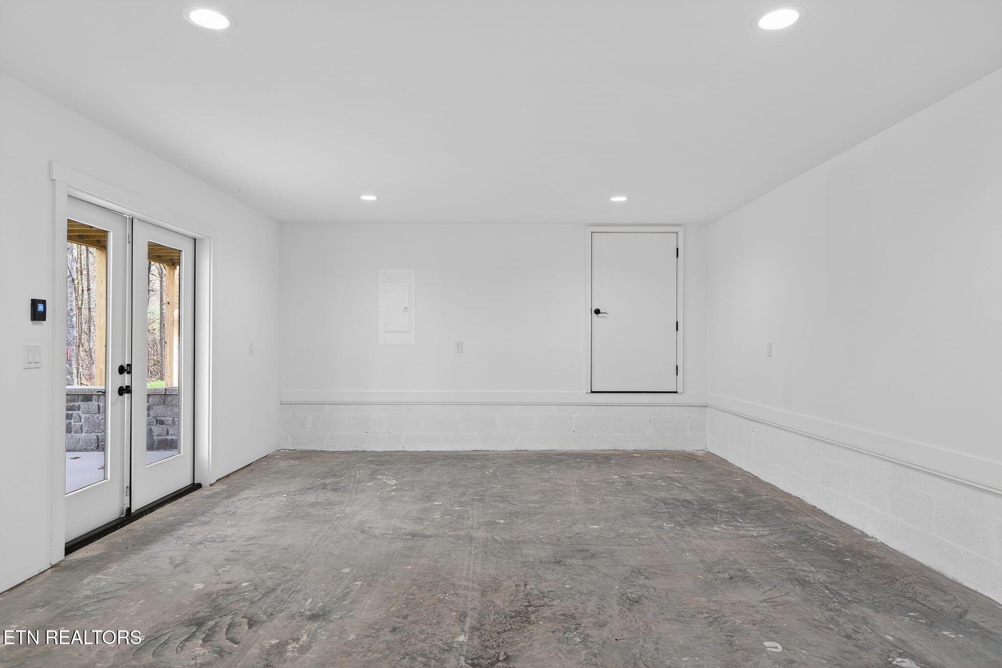 Crossville, Tennessee, 38558, United States, 3 Bedrooms Bedrooms, ,2 BathroomsBathrooms,Residential,For Sale,1989855