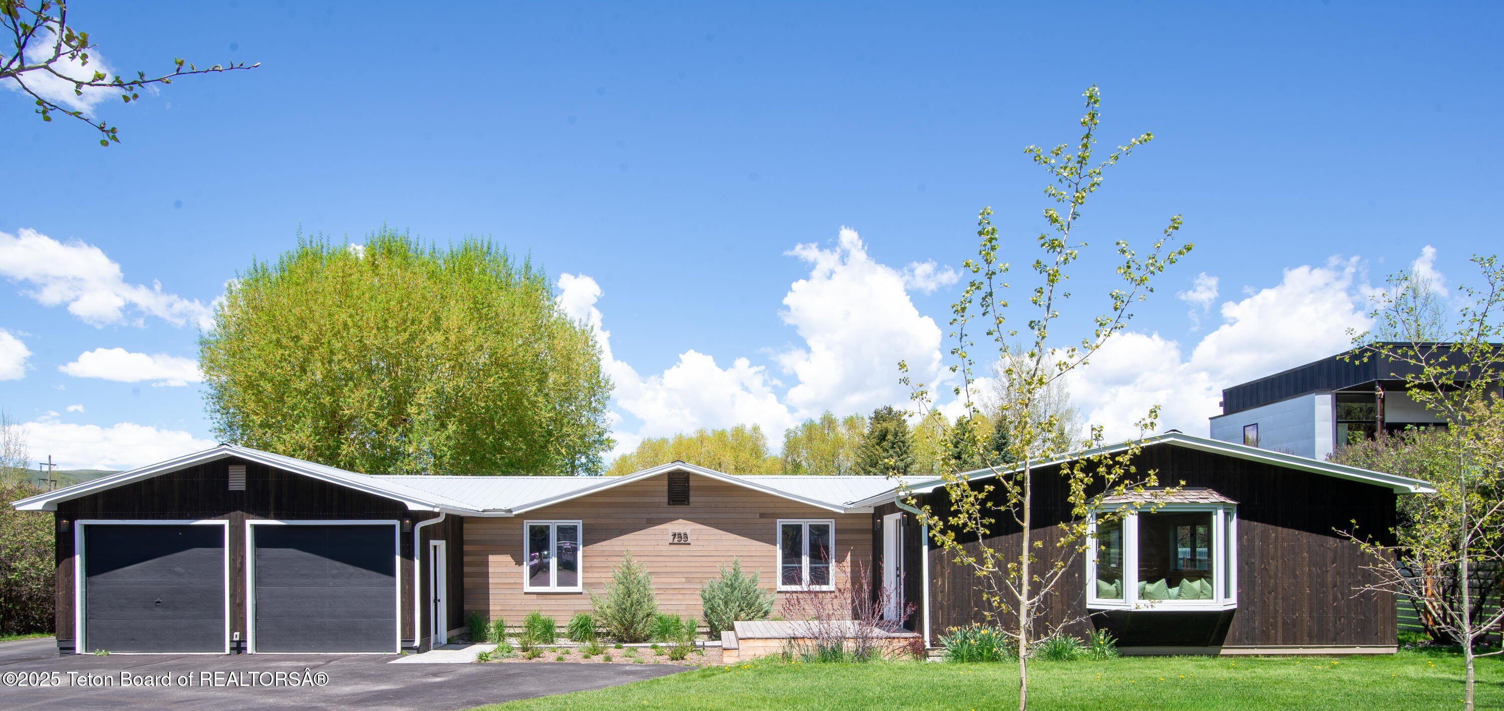 Jackson, Wyoming, 83001, United States, 4 Bedrooms Bedrooms, ,2 BathroomsBathrooms,Residential,For Sale,1830091