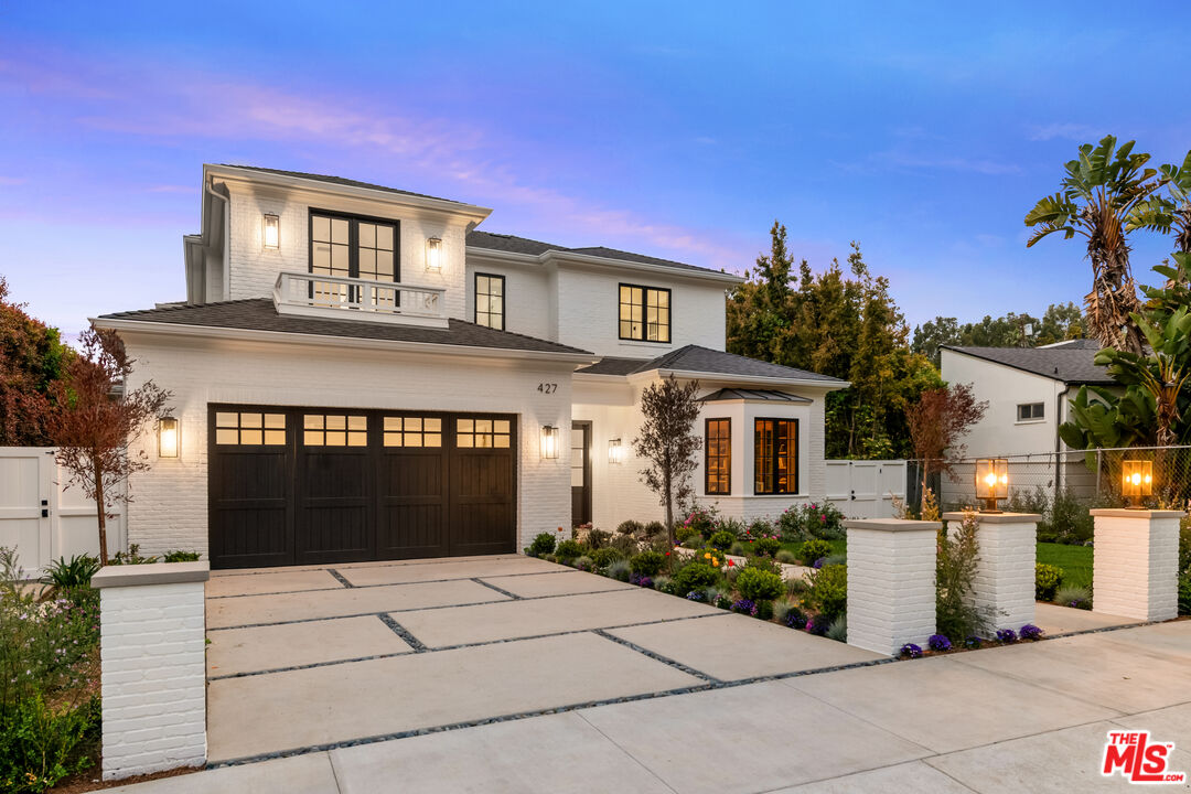 Los Angeles, California, 90049, United States, 7 Bedrooms Bedrooms, ,4 BathroomsBathrooms,Residential,For Sale,1912461
