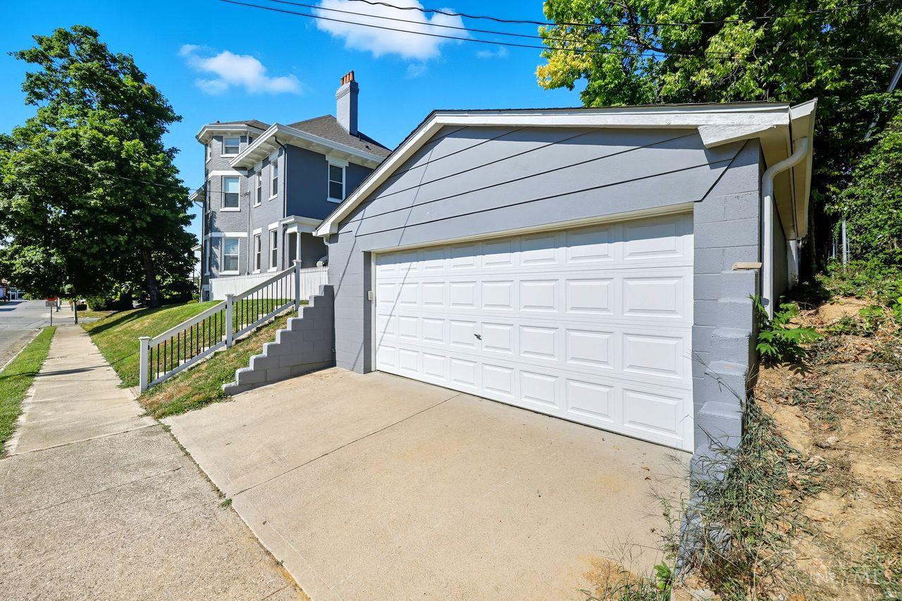 Norwood, Ohio, 45212, United States, 5 Bedrooms Bedrooms, ,5 BathroomsBathrooms,Residential,For Sale,1948609