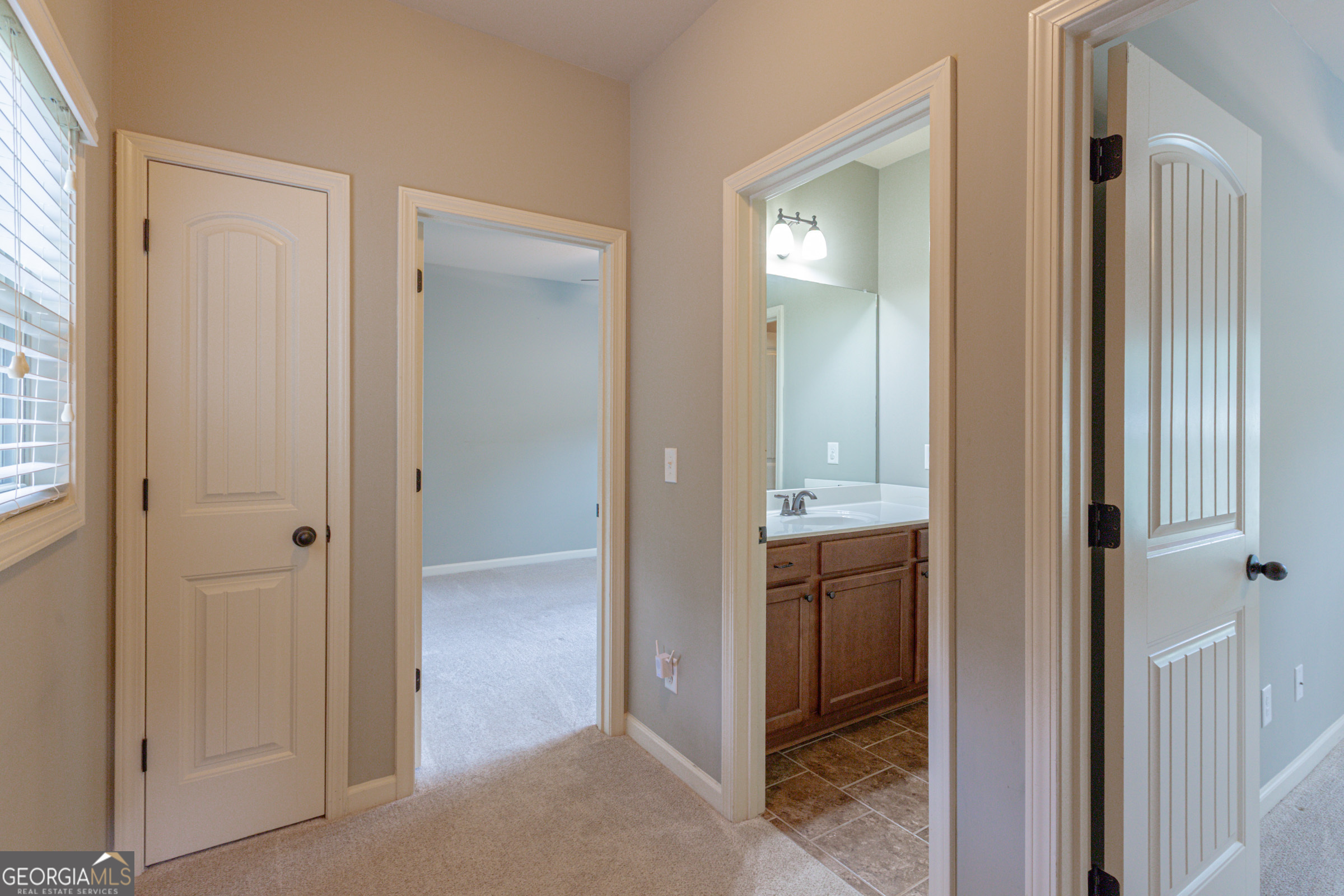 Senoia, Georgia, 30276, United States, 4 Bedrooms Bedrooms, ,3 BathroomsBathrooms,Residential,For Sale,1970203