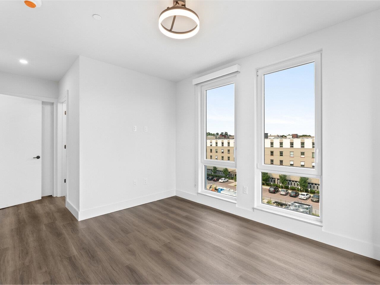 Burlington, Vermont, 05401, United States, 2 Bedrooms Bedrooms, ,1 BathroomBathrooms,Residential,For Sale,1941780