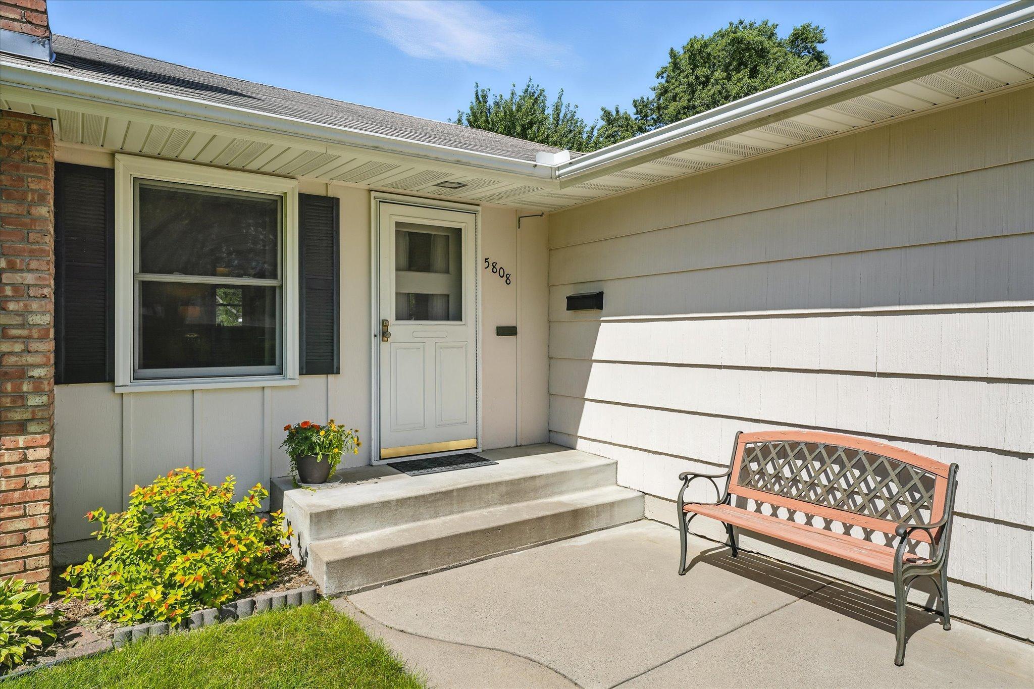 Edina, Minnesota, 55410, United States, 3 Bedrooms Bedrooms, ,1 BathroomBathrooms,Residential,For Sale,1941033