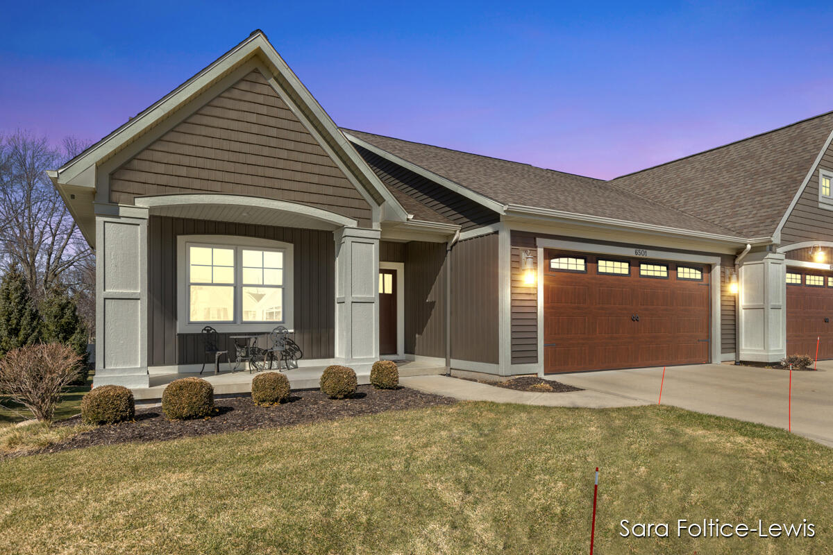 Grandville, Michigan, 49418, United States, 4 Bedrooms Bedrooms, ,3 BathroomsBathrooms,Residential,For Sale,1937298