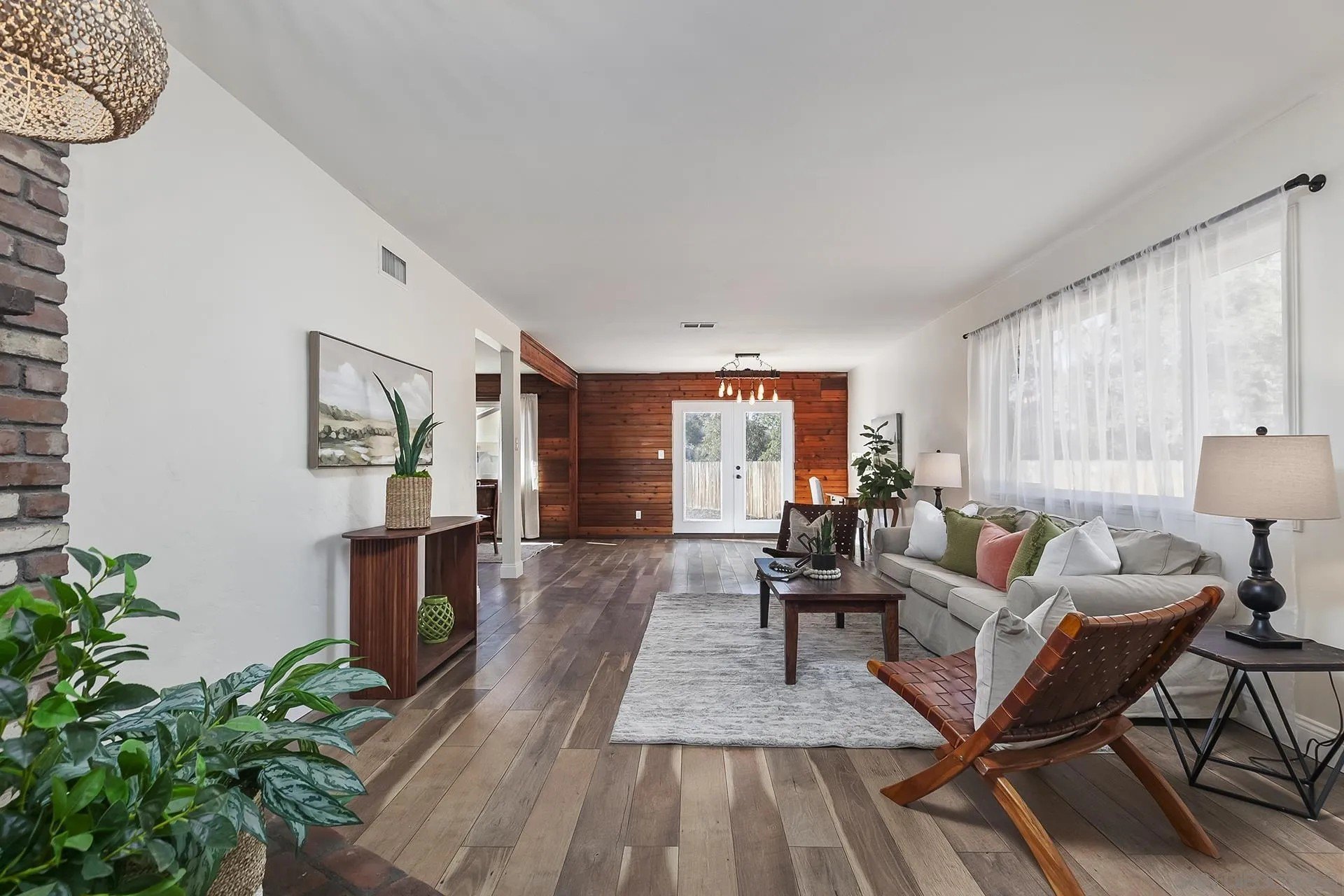 Alpine, California, 91901, United States, 3 Bedrooms Bedrooms, ,2 BathroomsBathrooms,Residential,For Sale,1990972