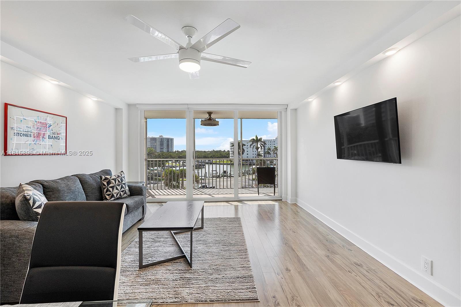 Naples, Florida, 34108, United States, 1 Bedroom Bedrooms, ,1 BathroomBathrooms,Residential,For Sale,1848890