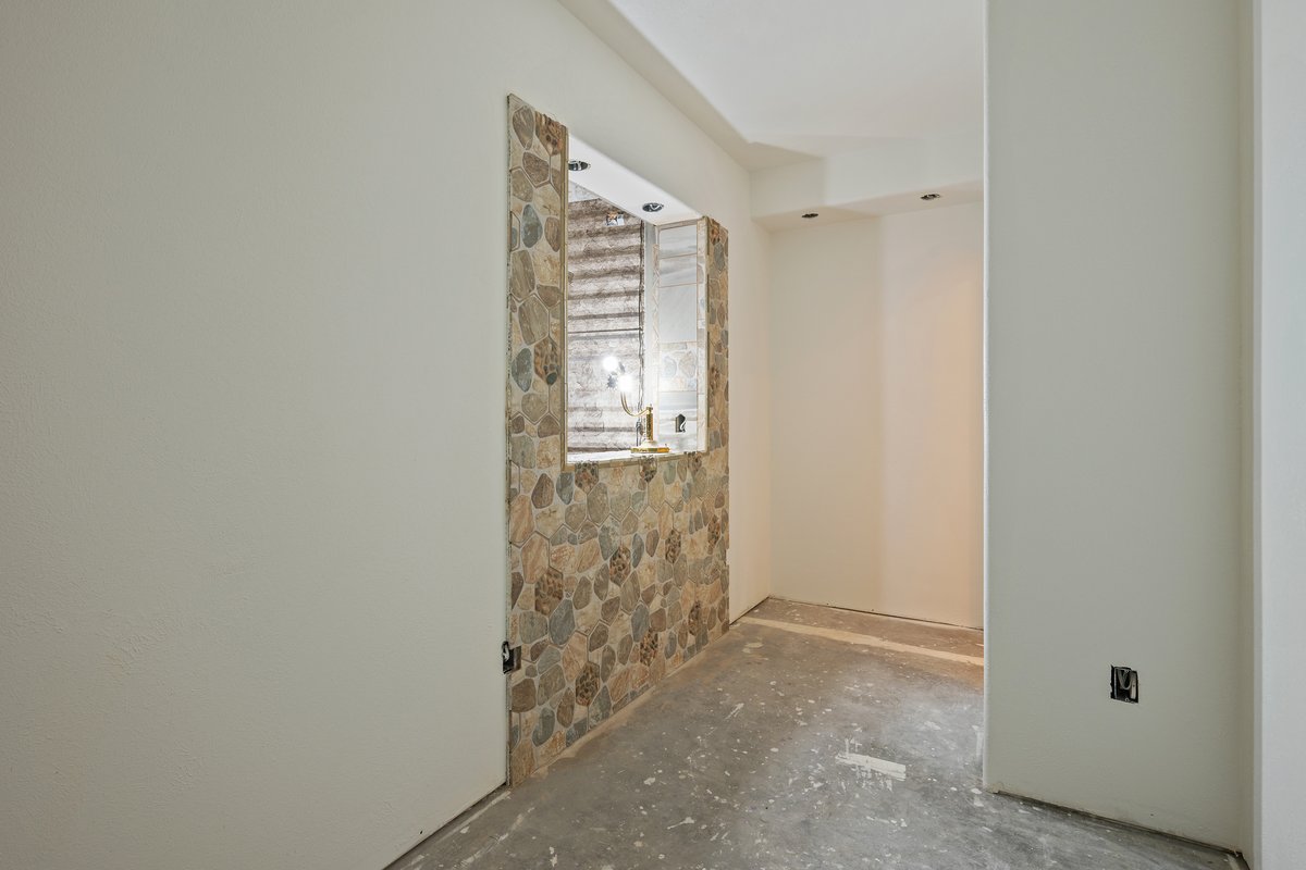 Cheyenne, Wyoming, 82001, United States, 5 Bedrooms Bedrooms, ,3 BathroomsBathrooms,Residential,For Sale,1994195