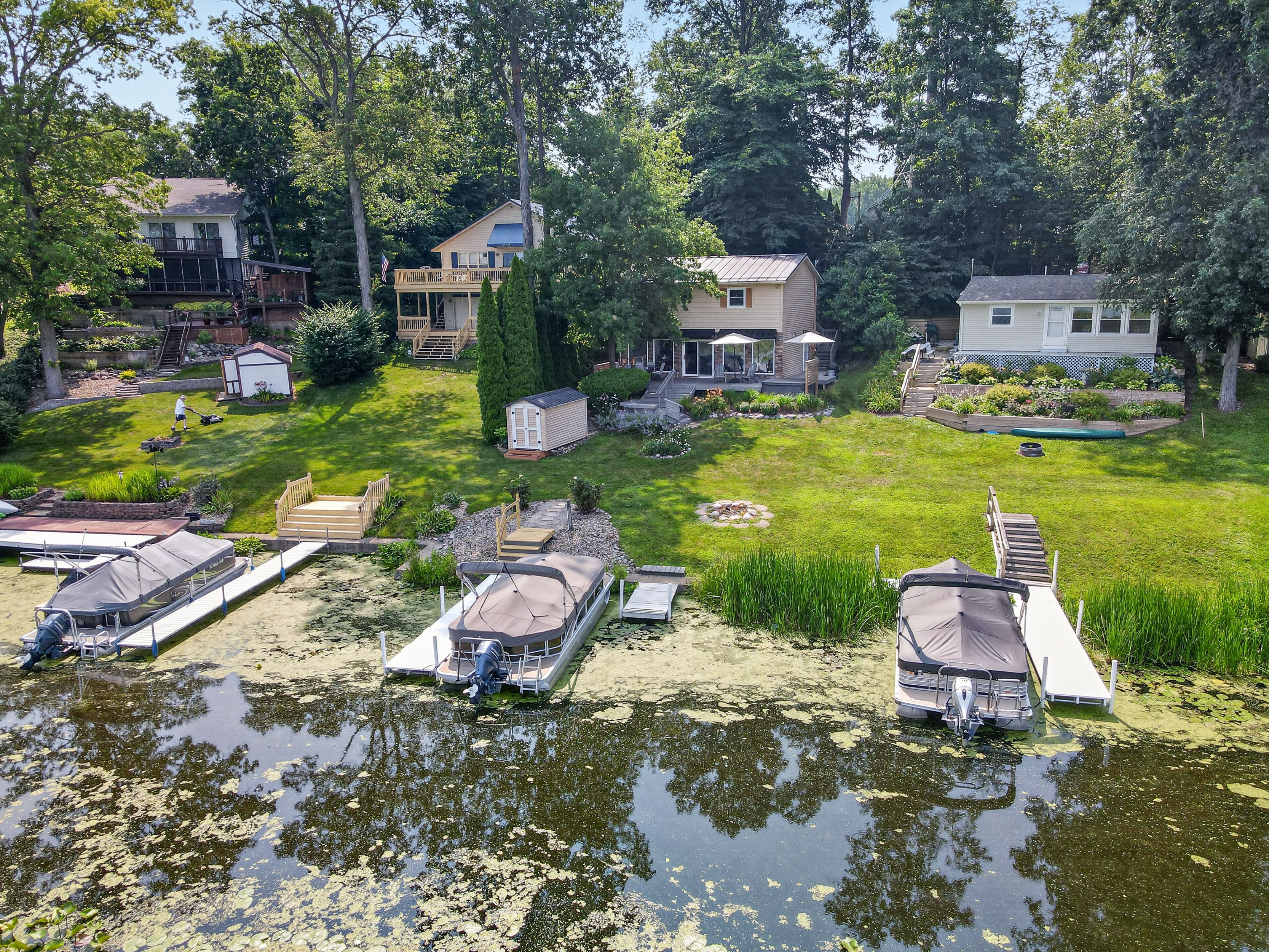  Four Bedroom Webster Lake Home - 物件實景