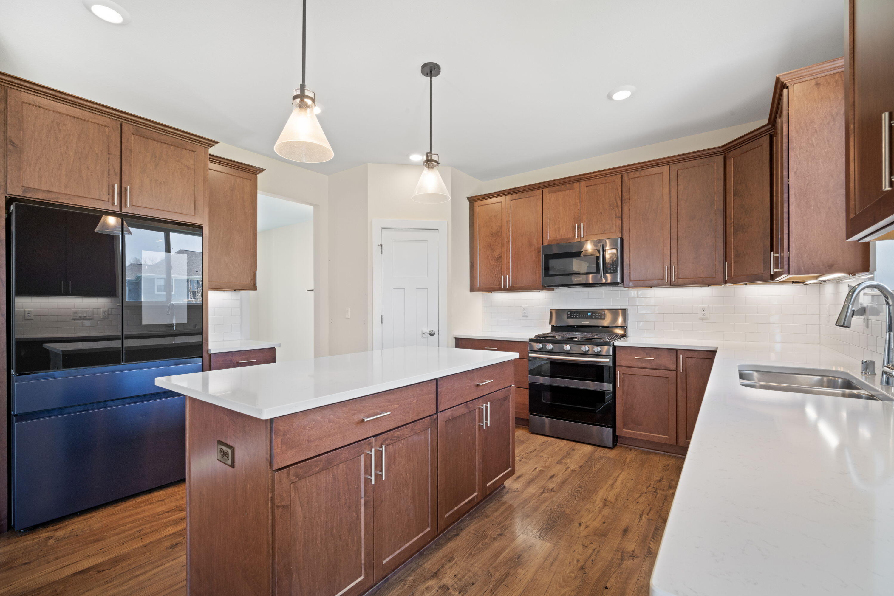 Grafton, Wisconsin, 53024, United States, 4 Bedrooms Bedrooms, ,4 BathroomsBathrooms,Residential,For Sale,1989269