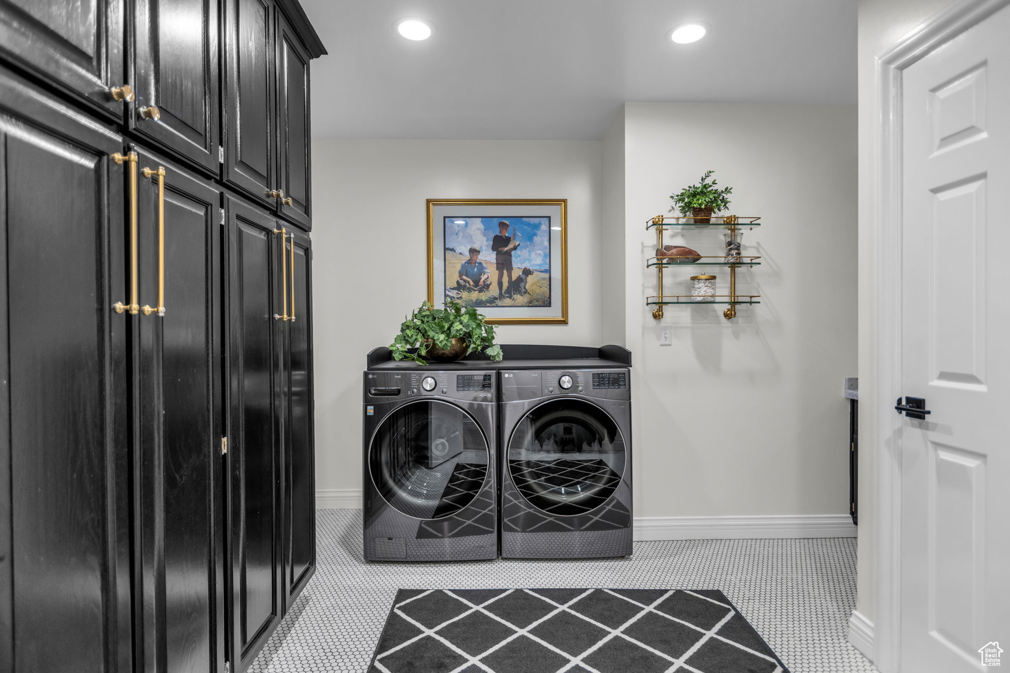Salt Lake City, Utah, 84103, United States, 7 Bedrooms Bedrooms, ,4 BathroomsBathrooms,Residential,For Sale,1907305
