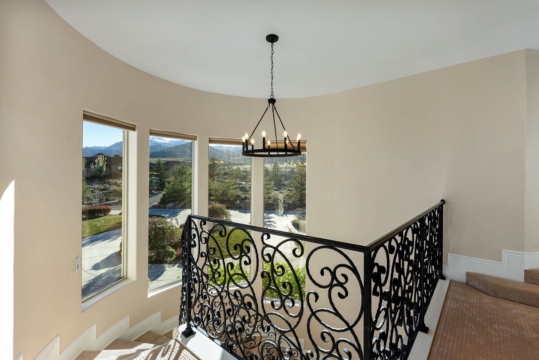  Private Mountain Estate with Elevated Views - 物件實景