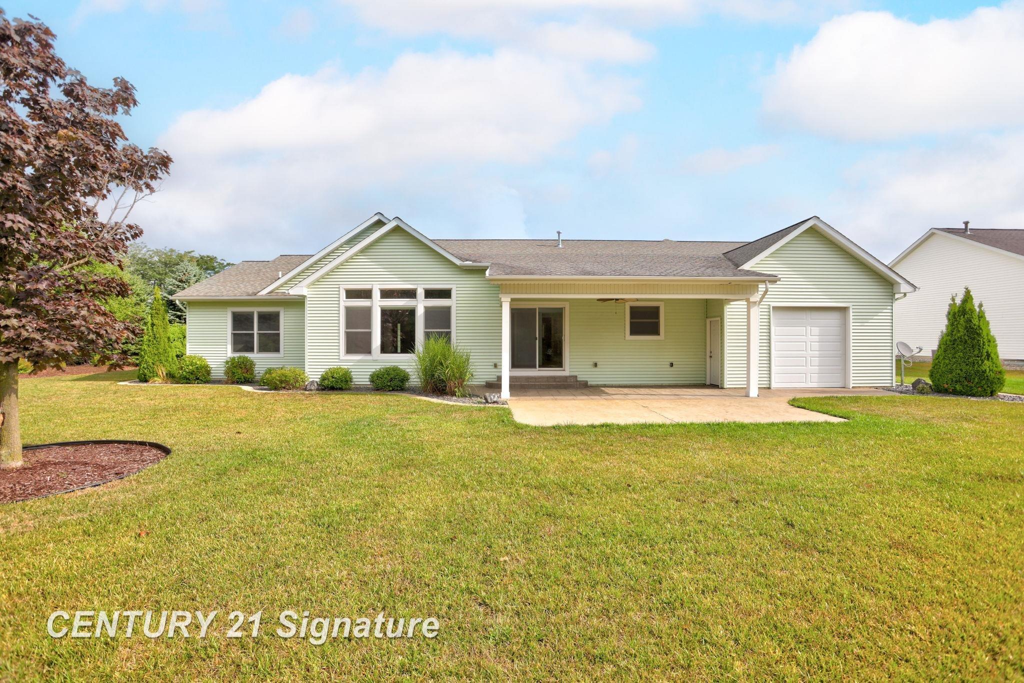 Freeland, Michigan, 48623, United States, 4 Bedrooms Bedrooms, ,3 BathroomsBathrooms,Residential,For Sale,1924442